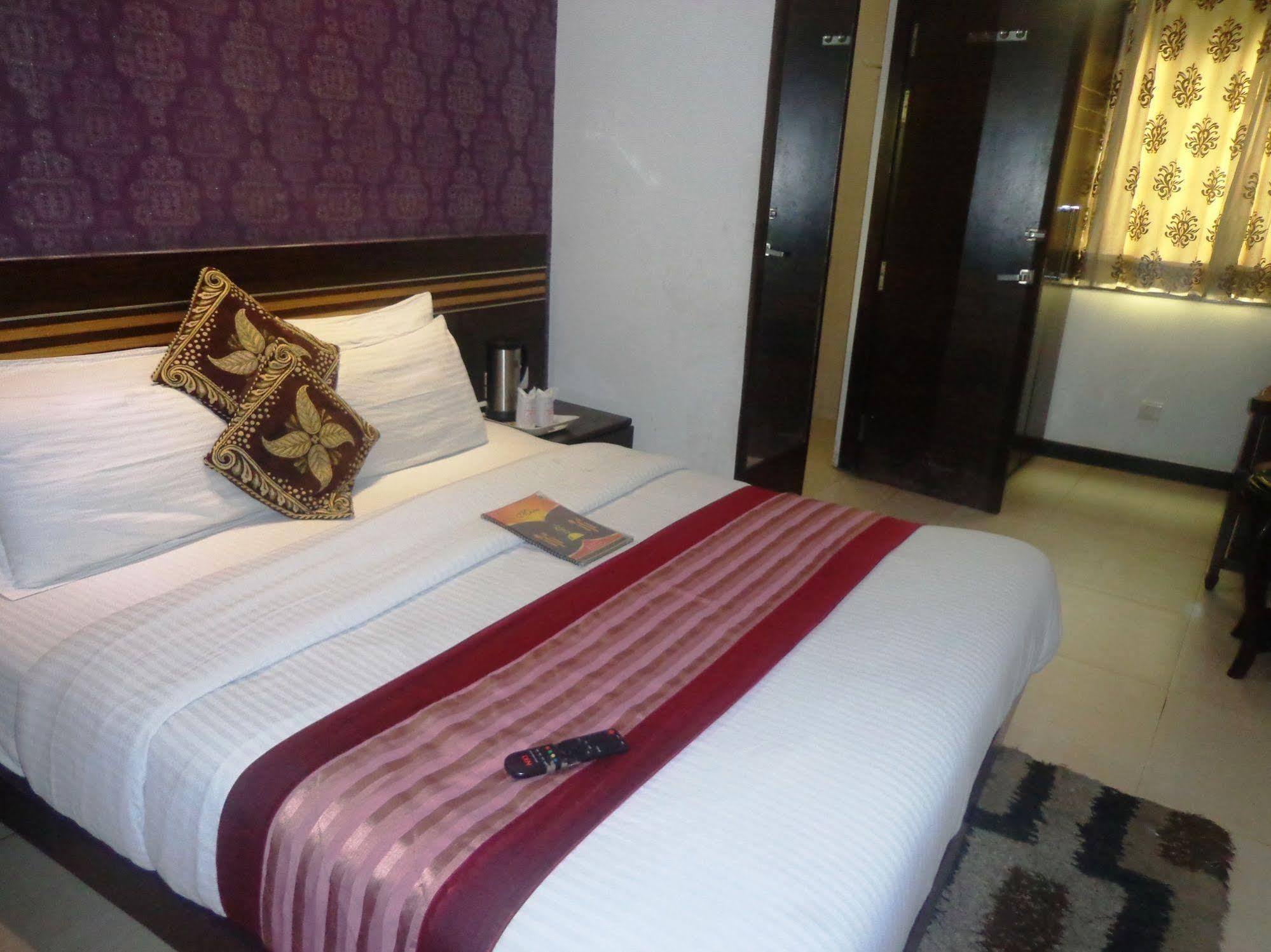 Hotel Milllennium 2000 Dx 3*