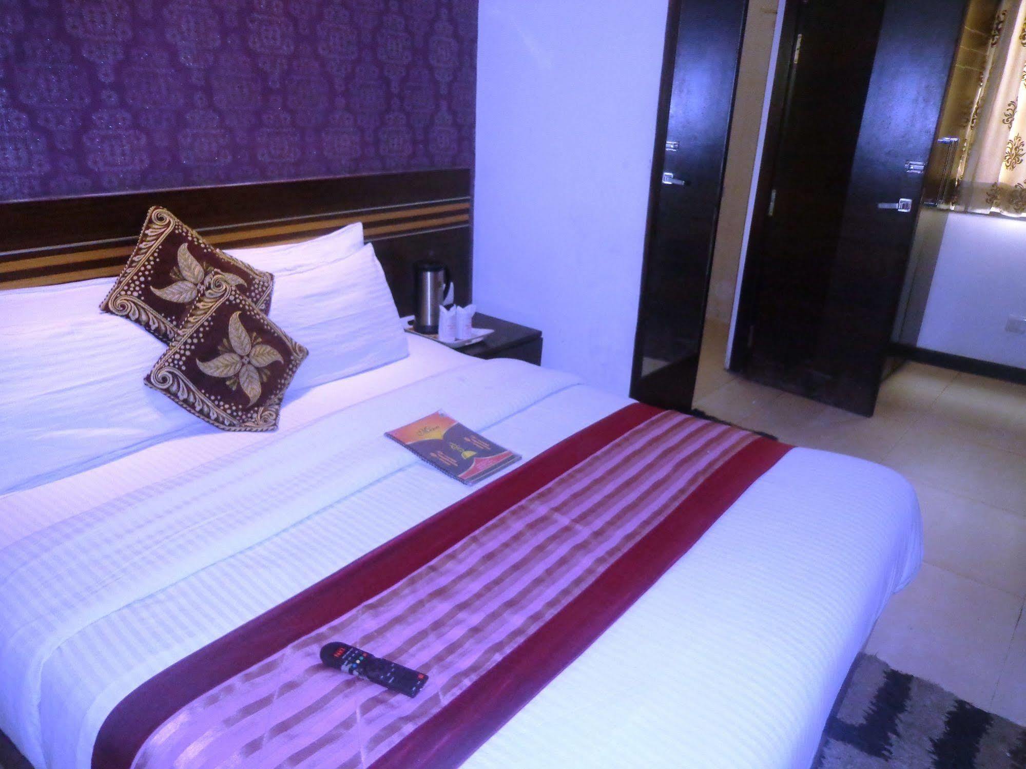 Milllennium 2000 Dx Hotel