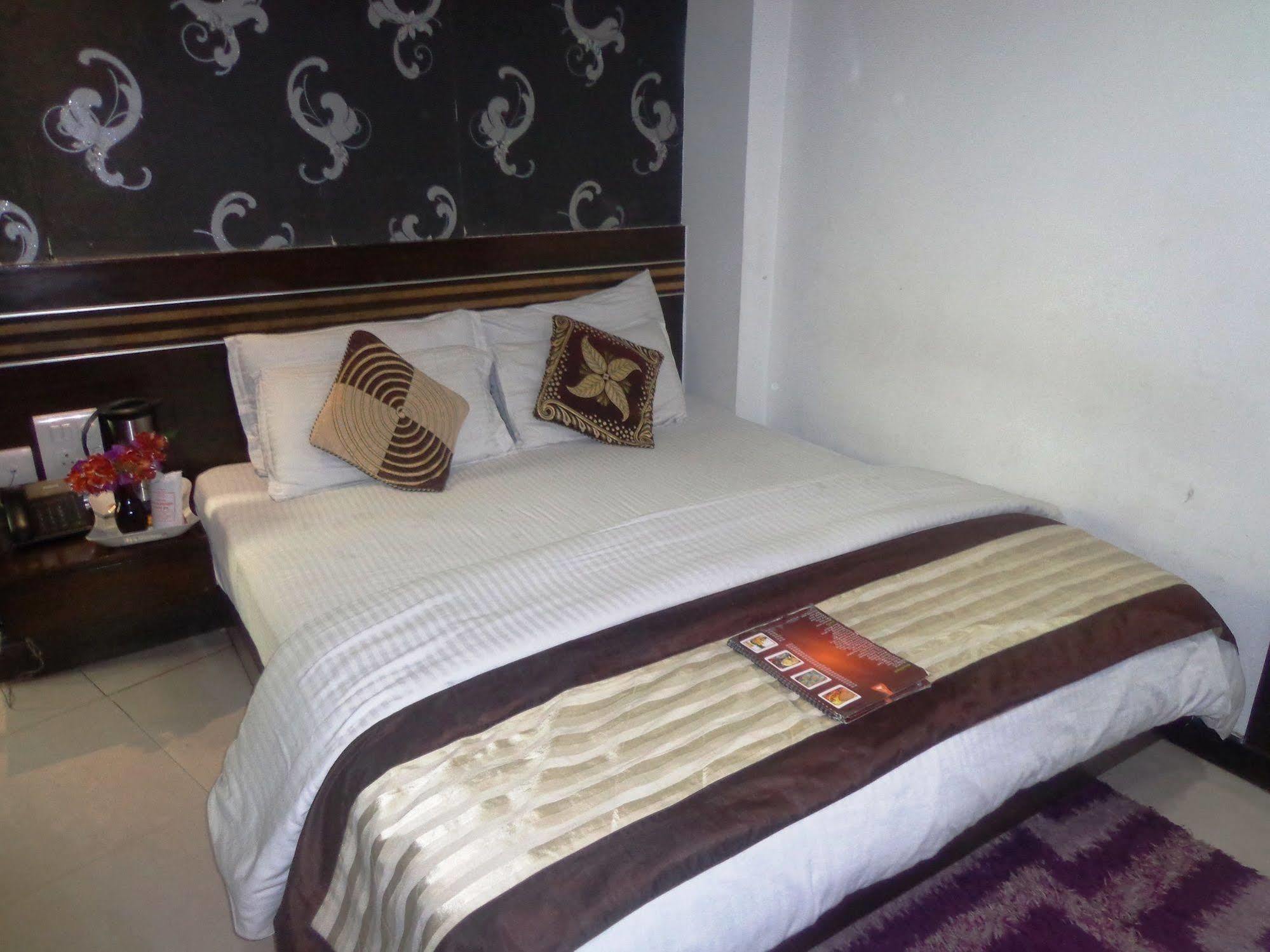 Milllennium 2000 Dx Hotel