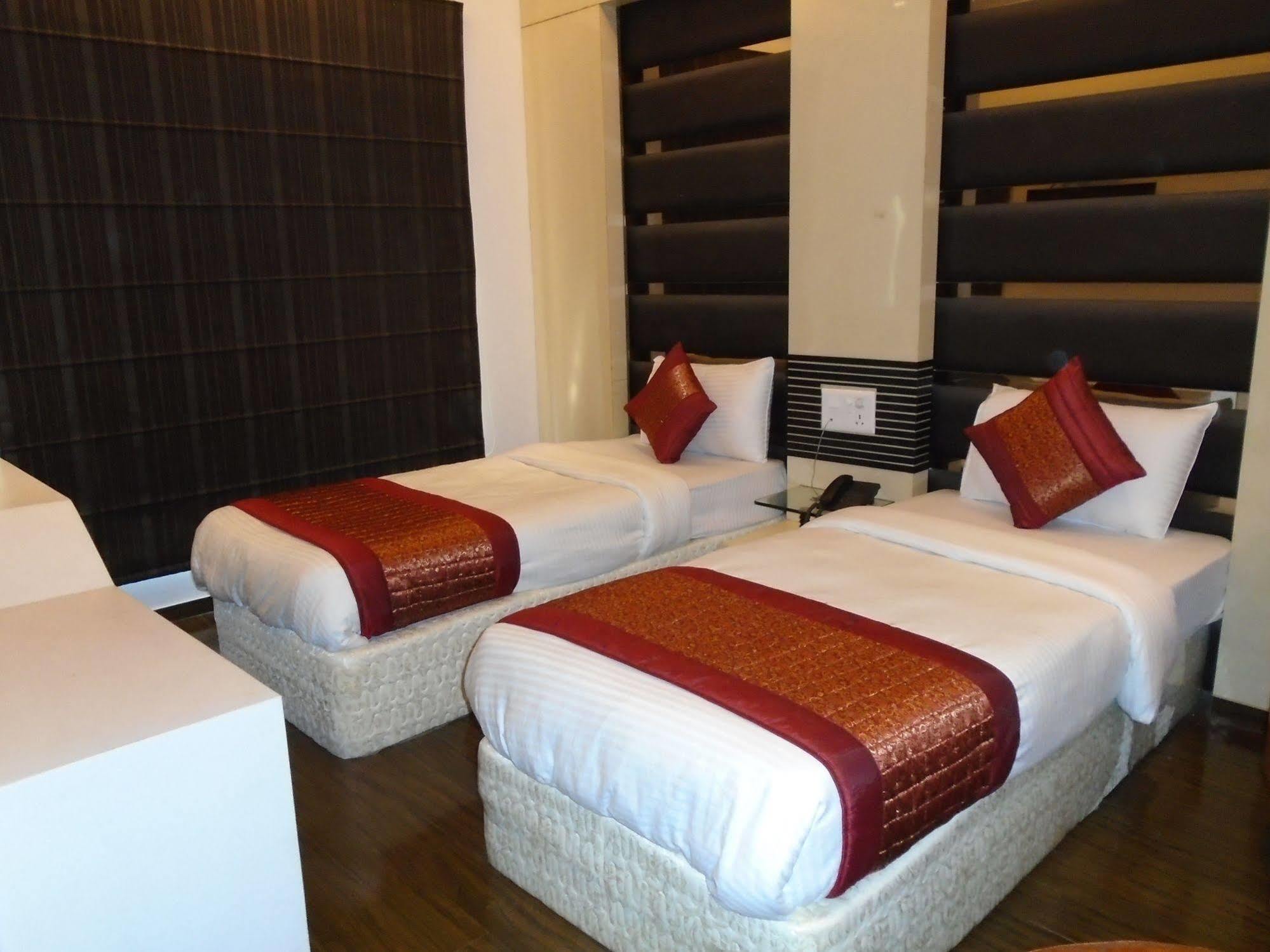 Hotel Gold Souk - Karol Bagh 4*
