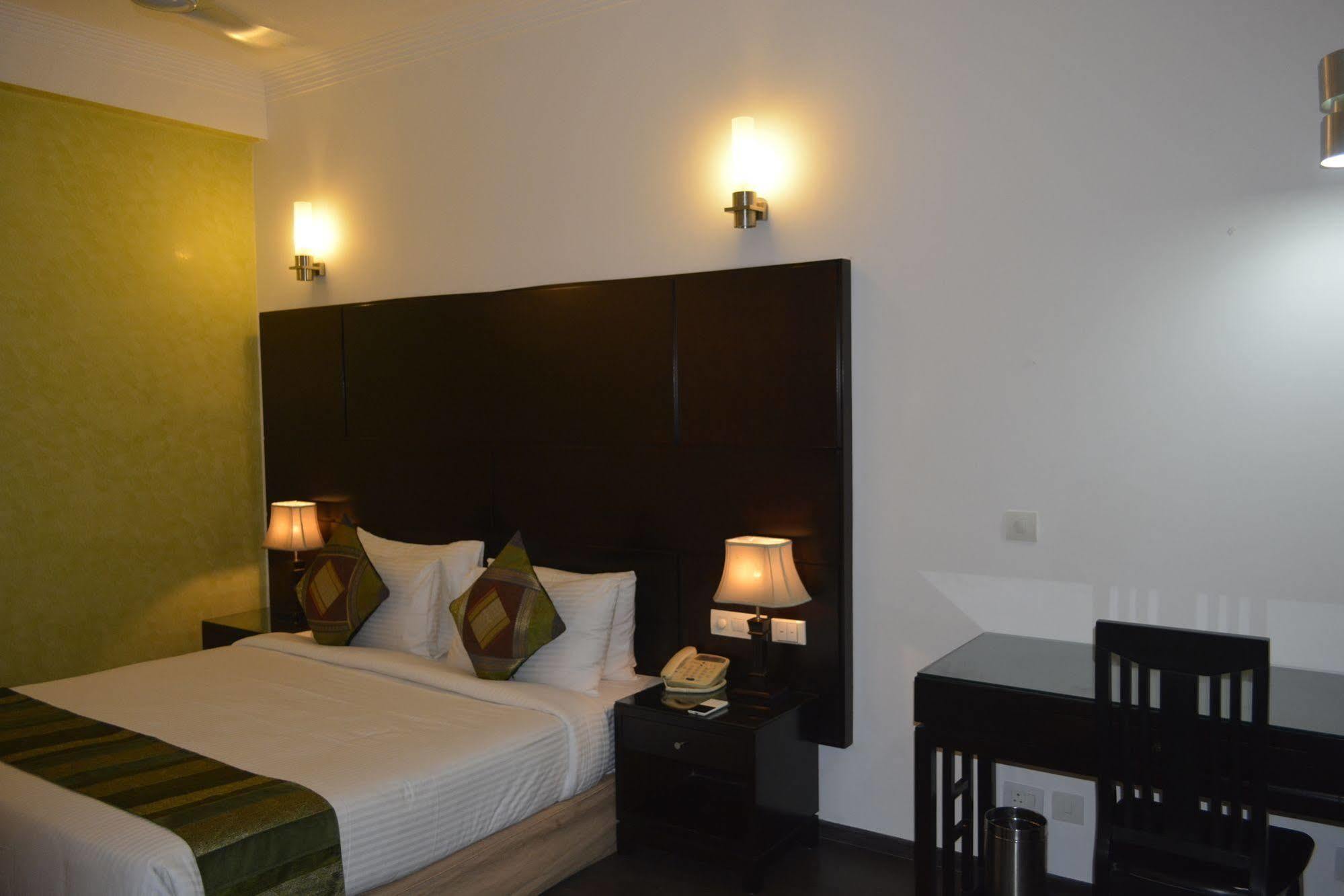 Hotel Mint Casa New Delhi
