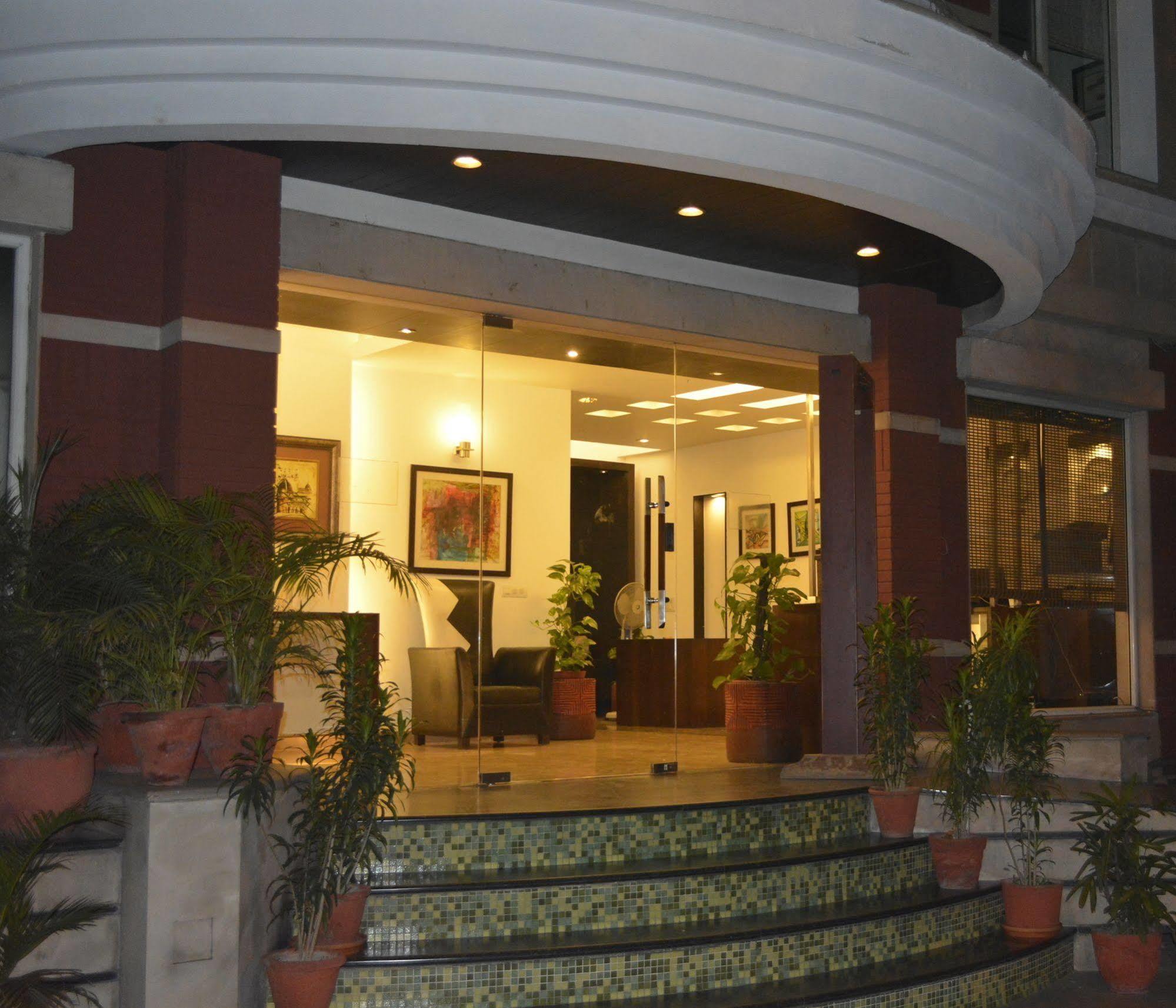 Mint Casa 3*
