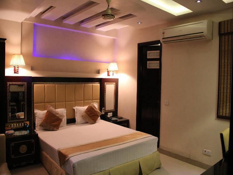 Dewdrop Intercity Hotel 3*