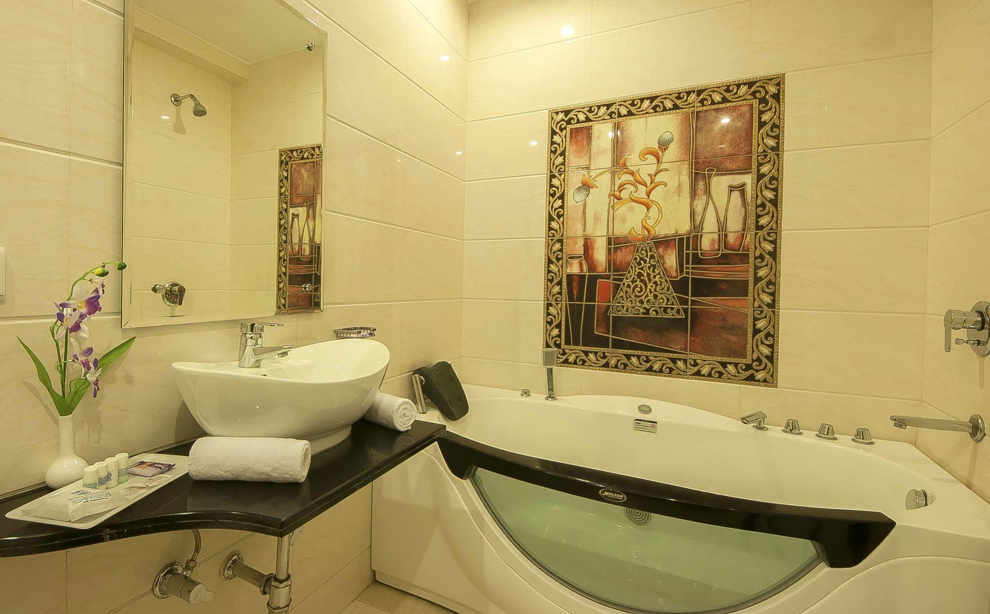 Dewdrop Intercity 3* Delhi (National Capital Territory of India)