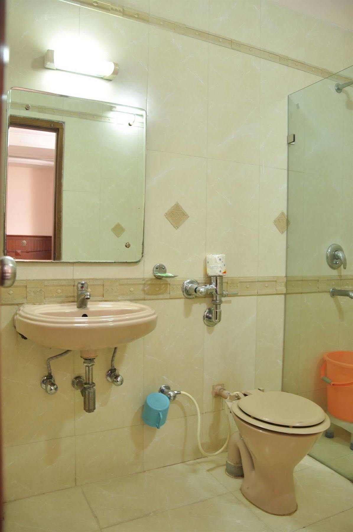 Legend - Walk-in From Railway Station Hotel 3*