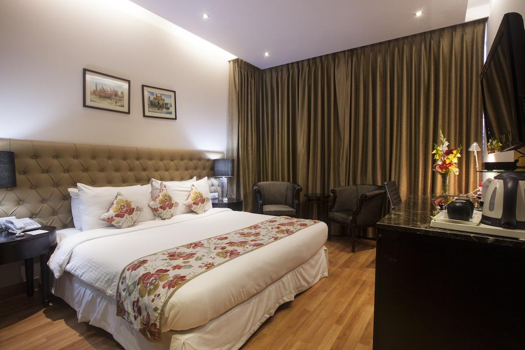 Hotel Athena 3*