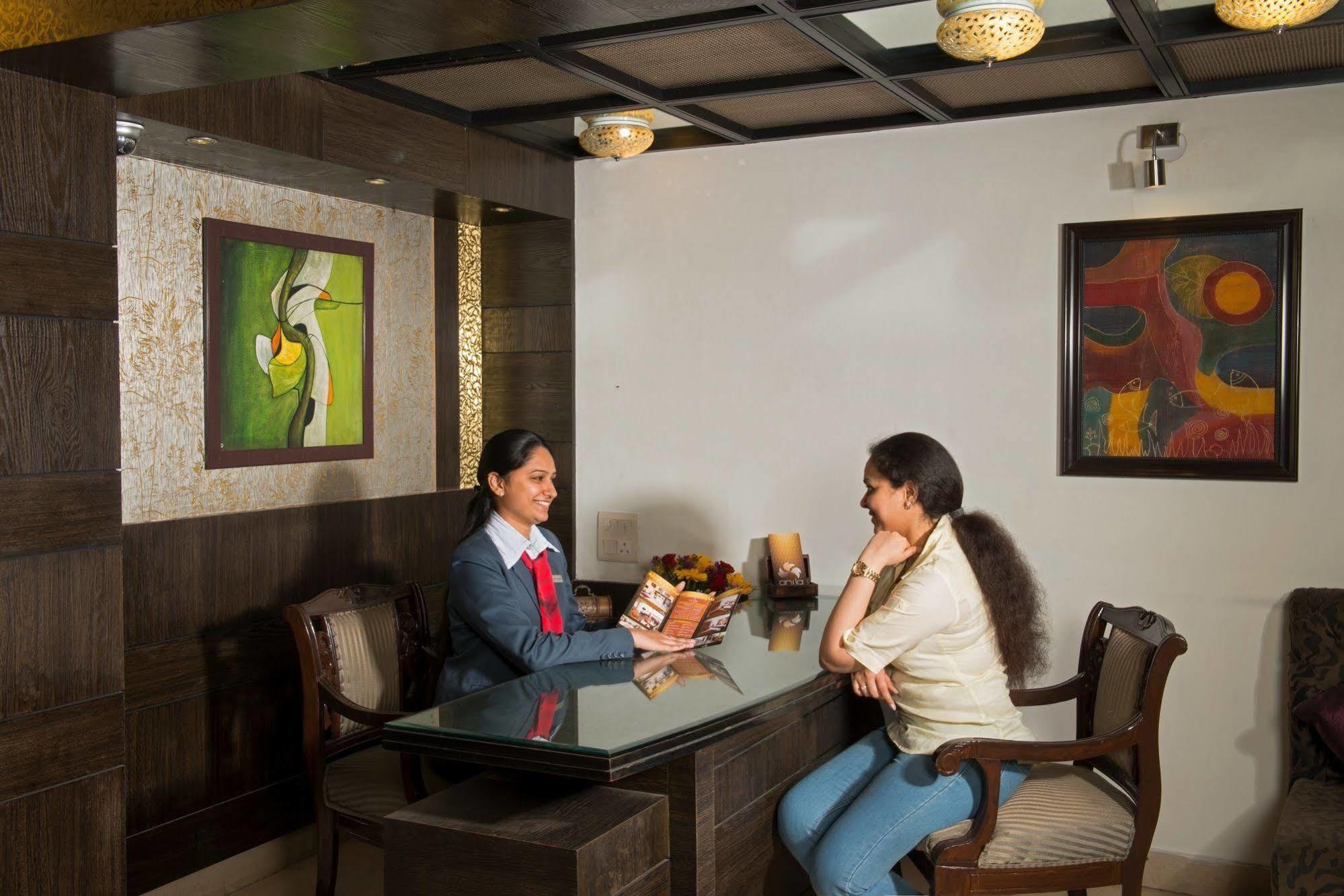 Anila Naraina Vihar 3*