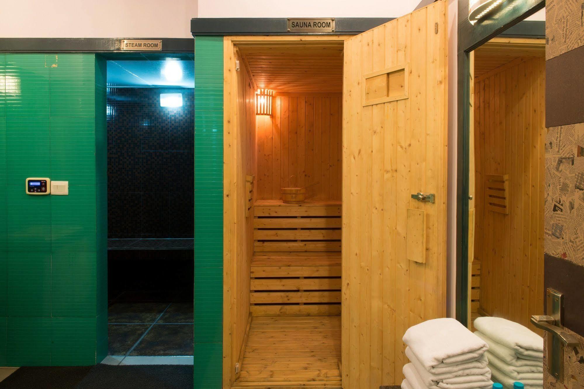 Hotel Anila Naraina Vihar