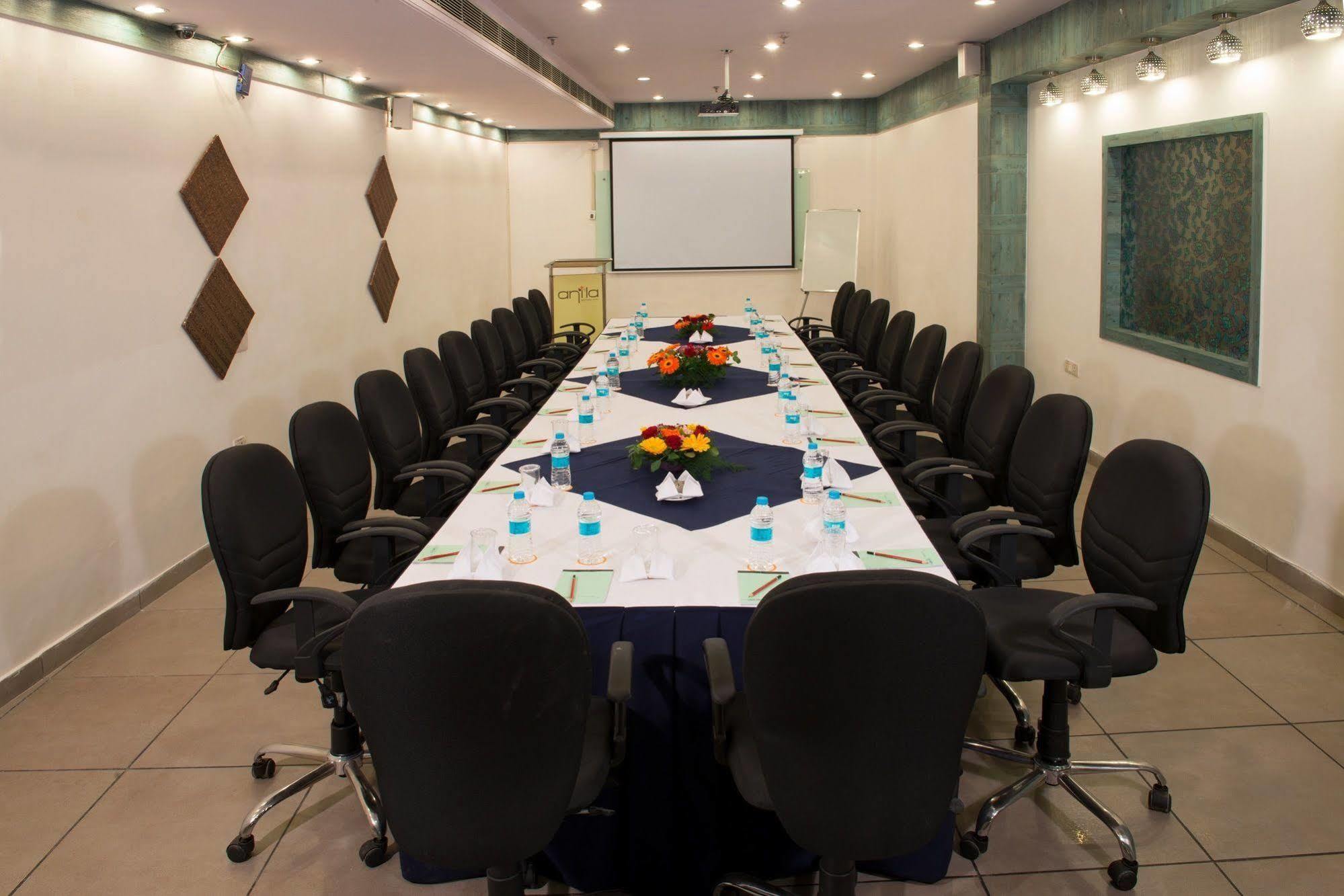 Hotel Anila Naraina Vihar 3*