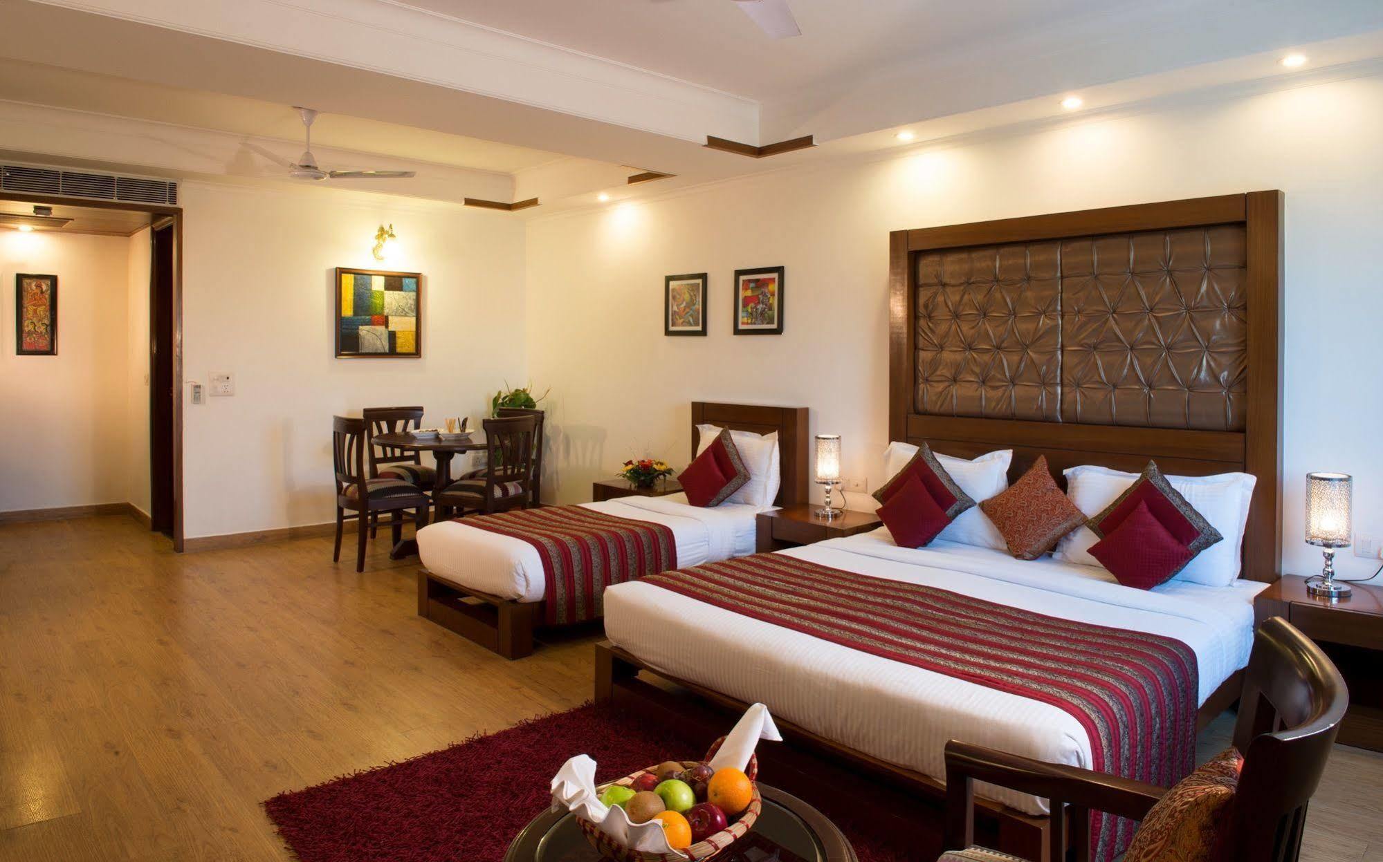 Anila Naraina Vihar 3*
