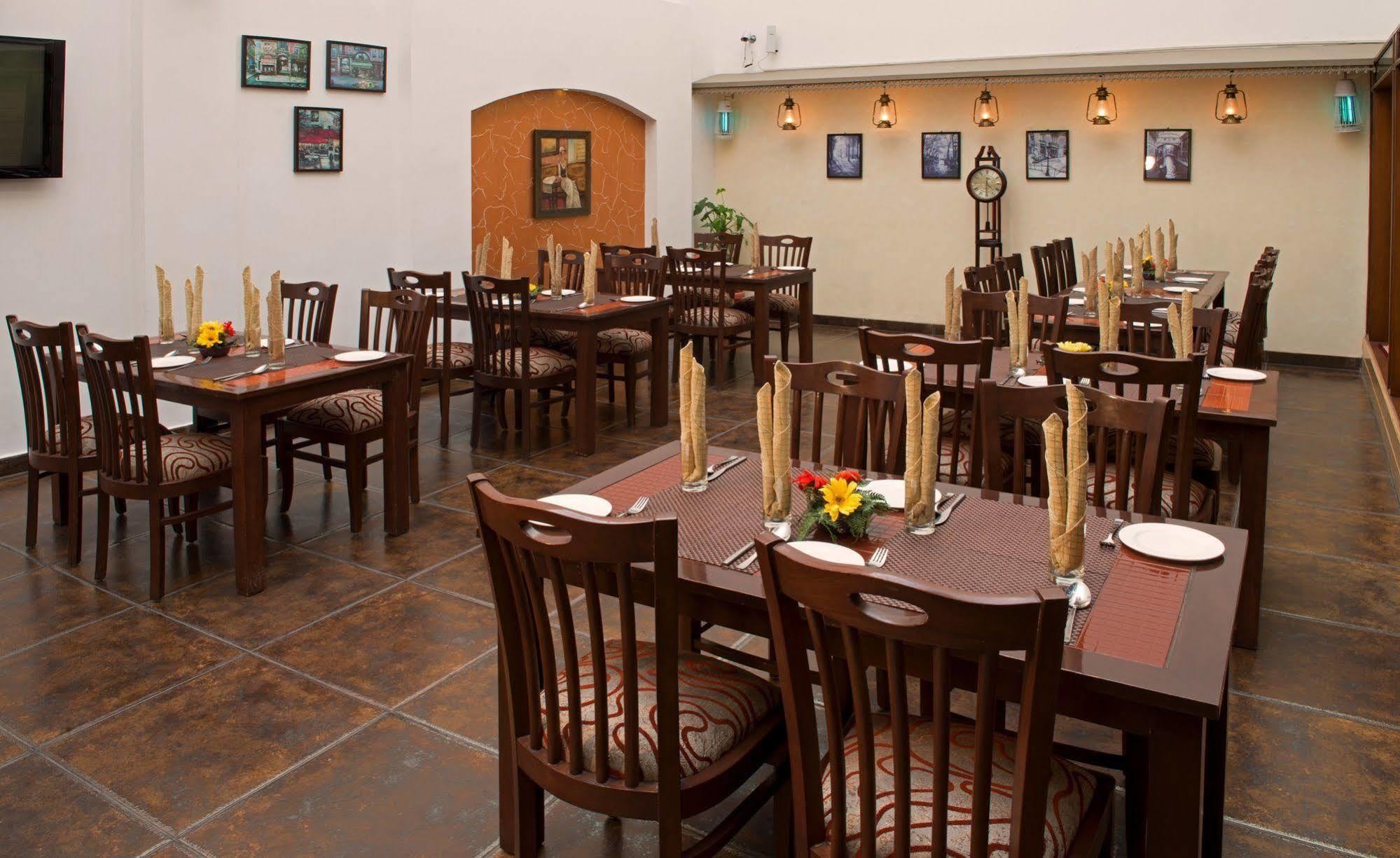 Hotel Anila Naraina Vihar