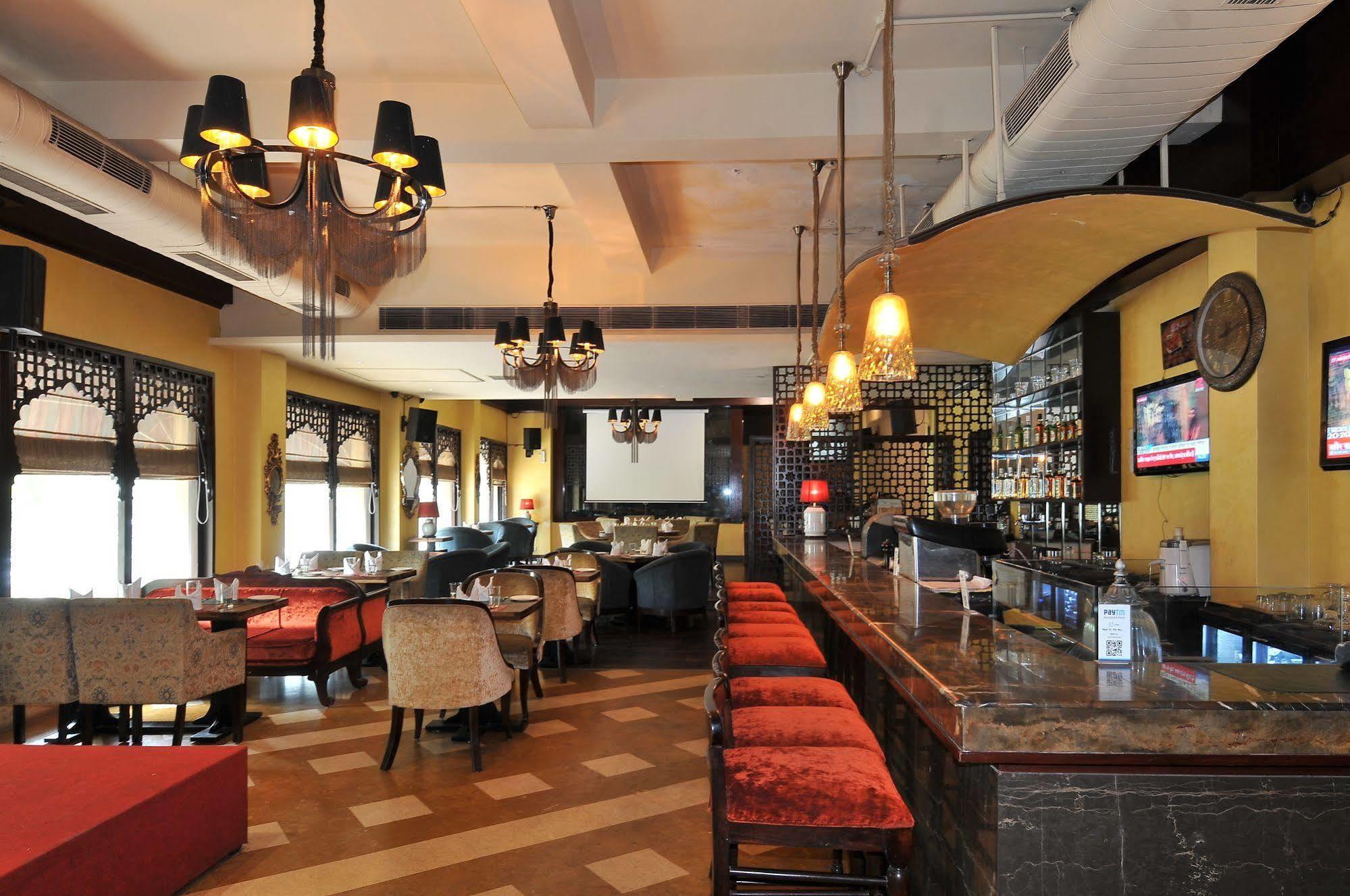 Hotel Qutub Residency Nova Deli