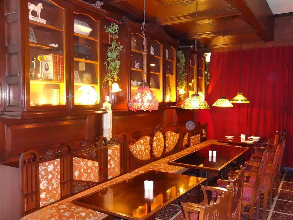 Broadway Hotel 3*
