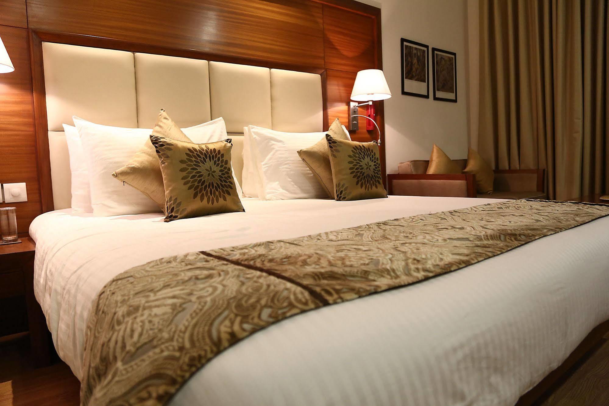Hotel Grand Notting Hills And 4*
