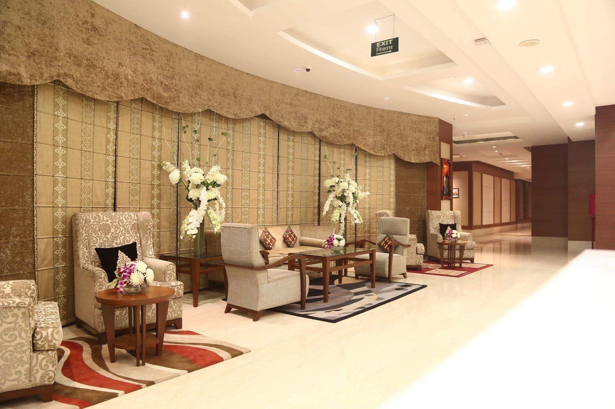 Grand Notting Hills And Hotel