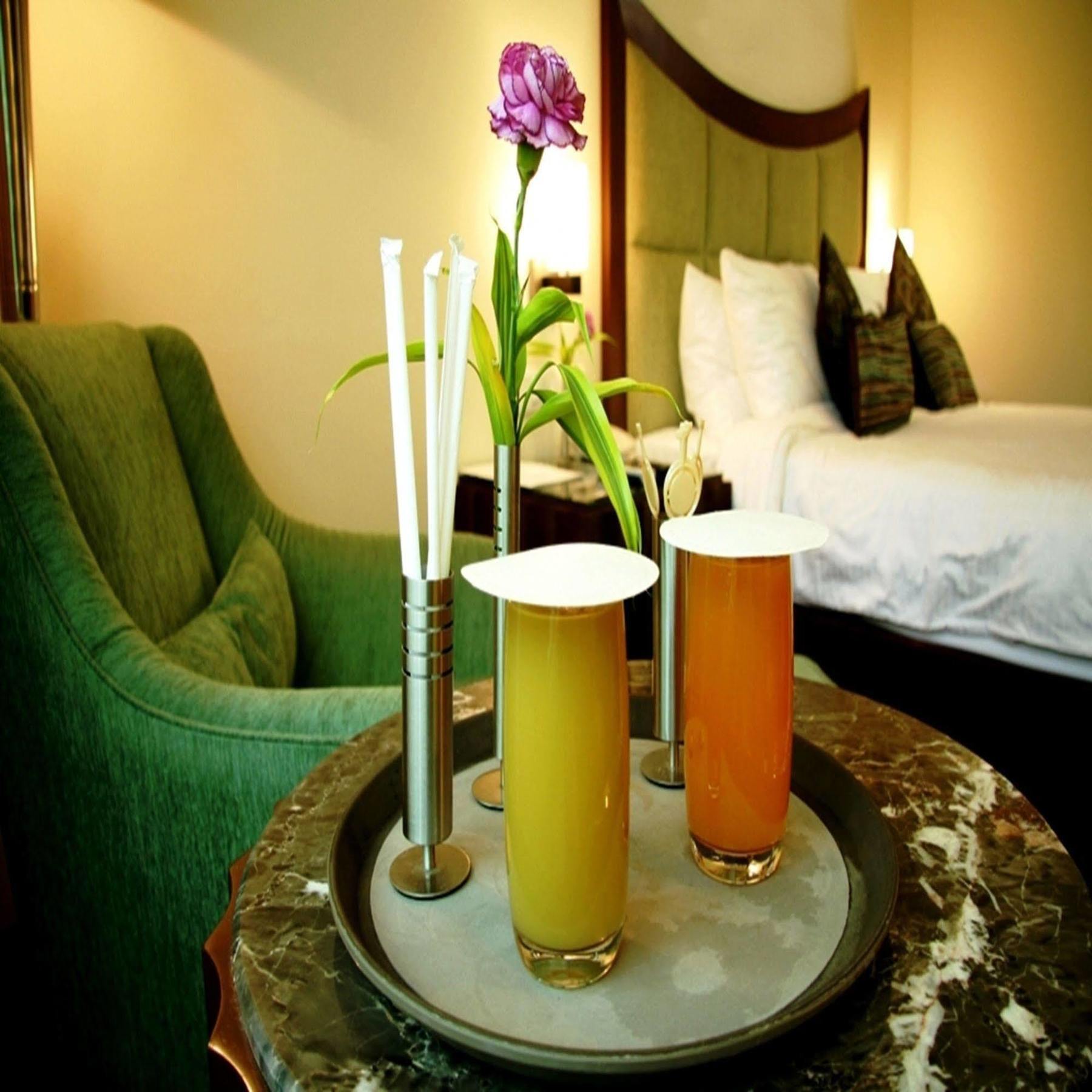 Hotel Muse Sarovar Portico Nehru Place 4*