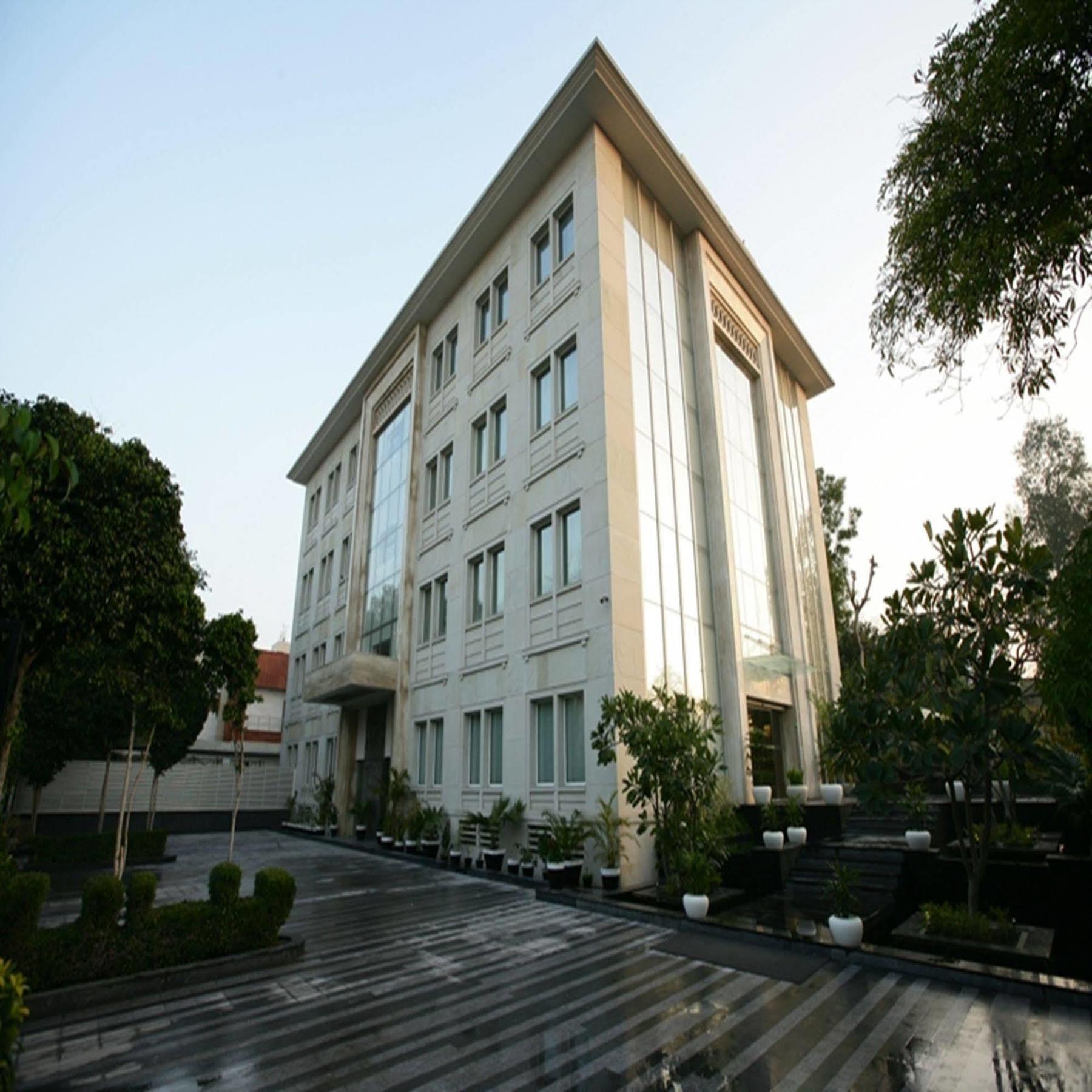 Muse Sarovar Portico Nehru Place