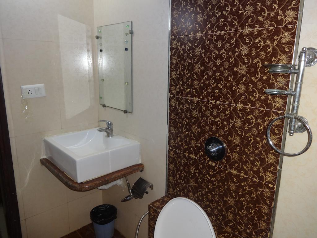 Mem International Hotel New Delhi