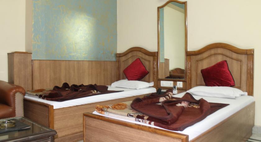 Hotel De International @ Station New Delhi