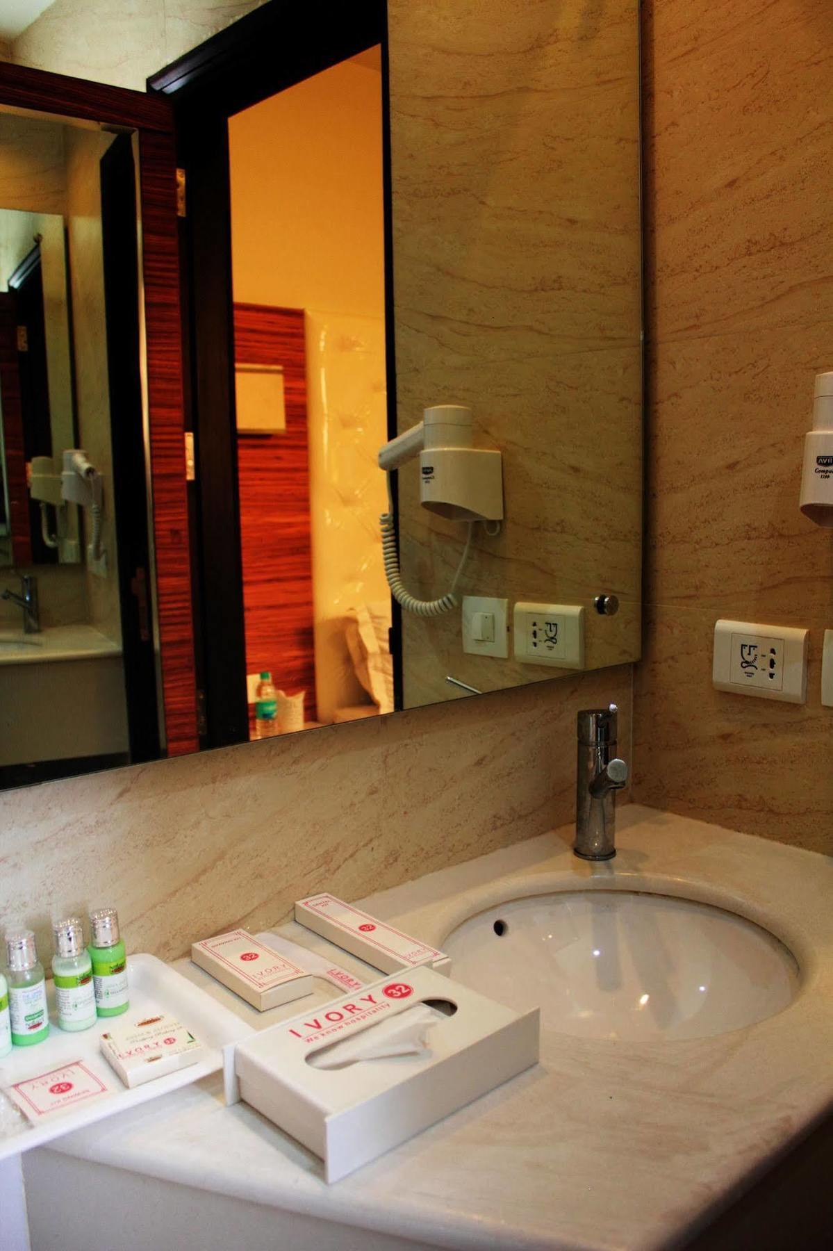 Ivory 32 Hotel New Delhi