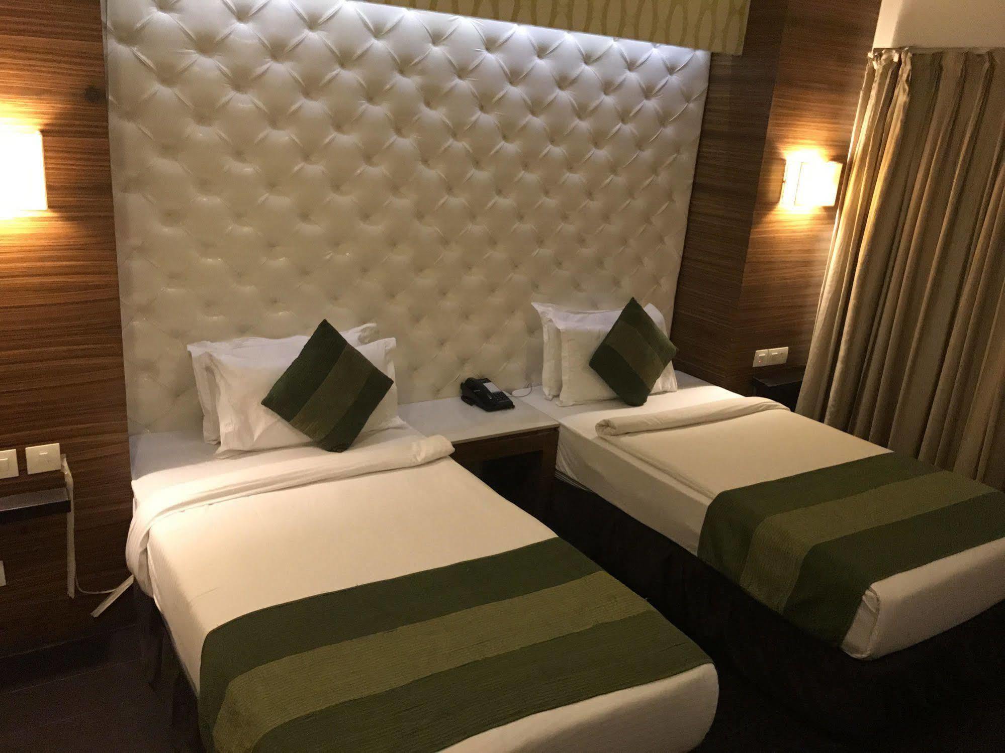 Hotel Ivory 32 New Delhi