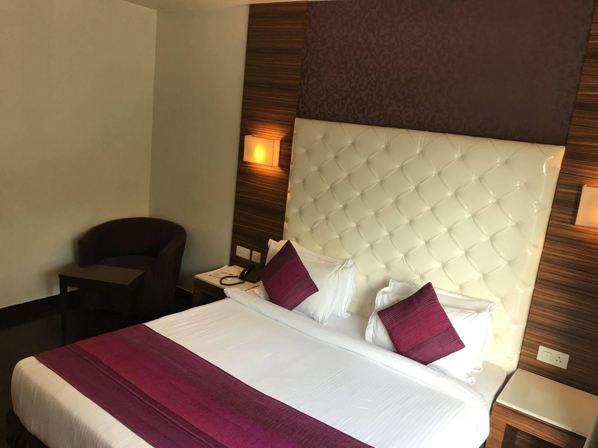 Ivory 32 Hotel
