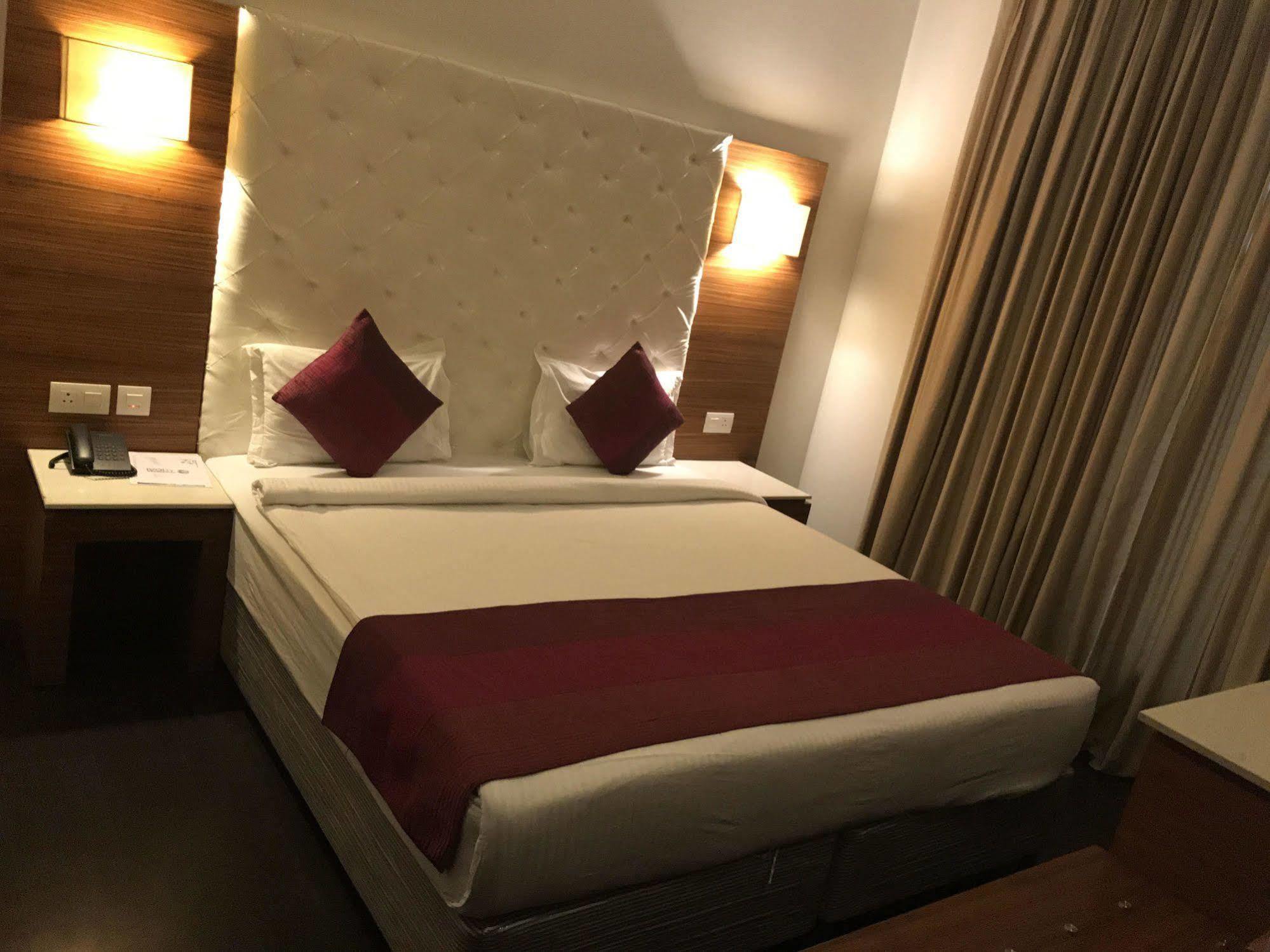 Ivory 32 Hotel