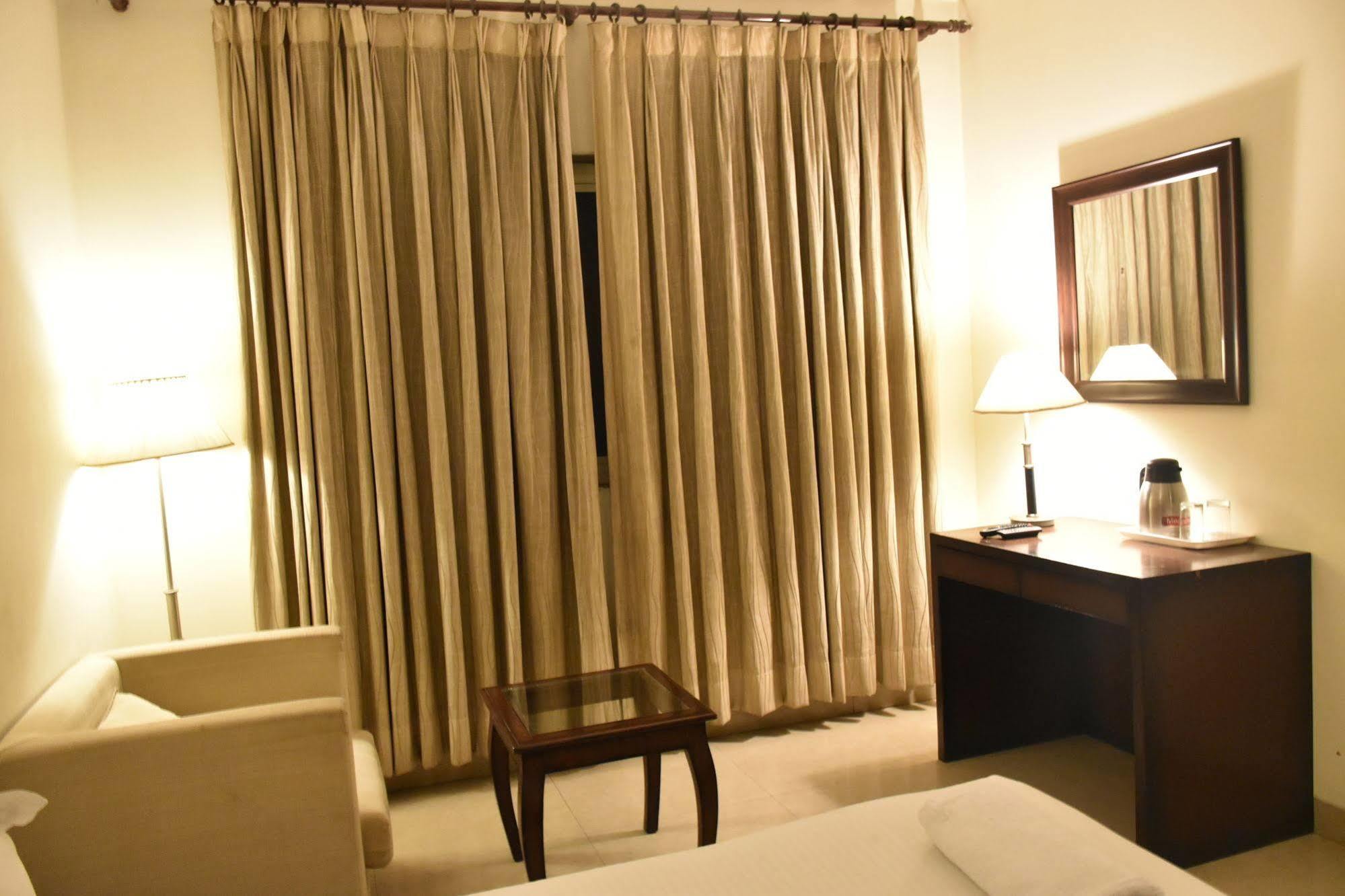 Alpine Tree 3* New Delhi