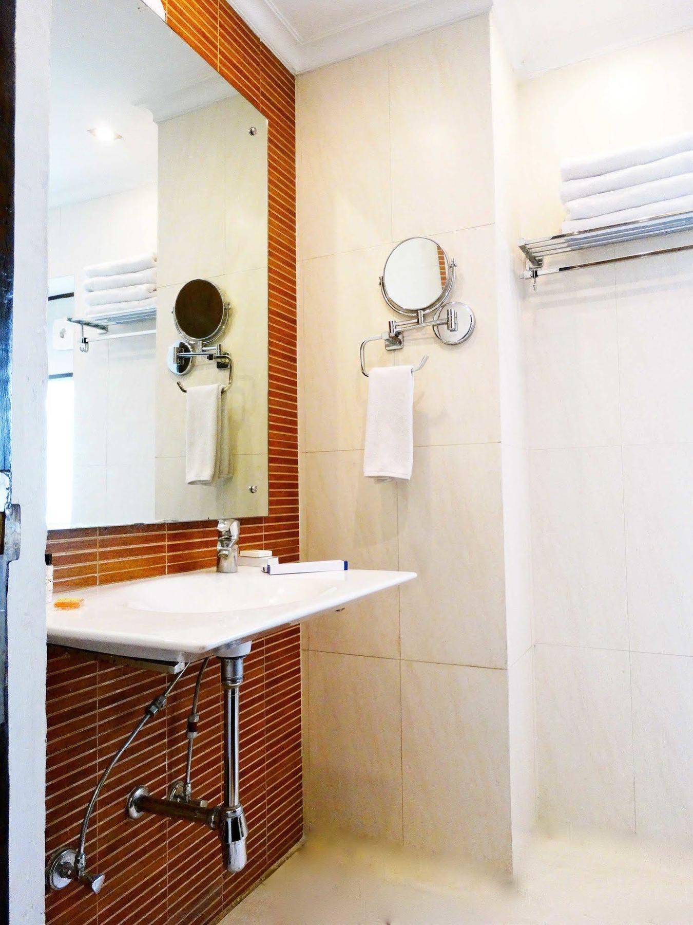 The Legend Delhi 3* New Delhi