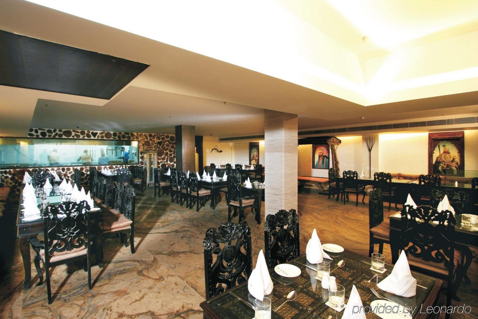 Hotel Taurus Sarovar Portico