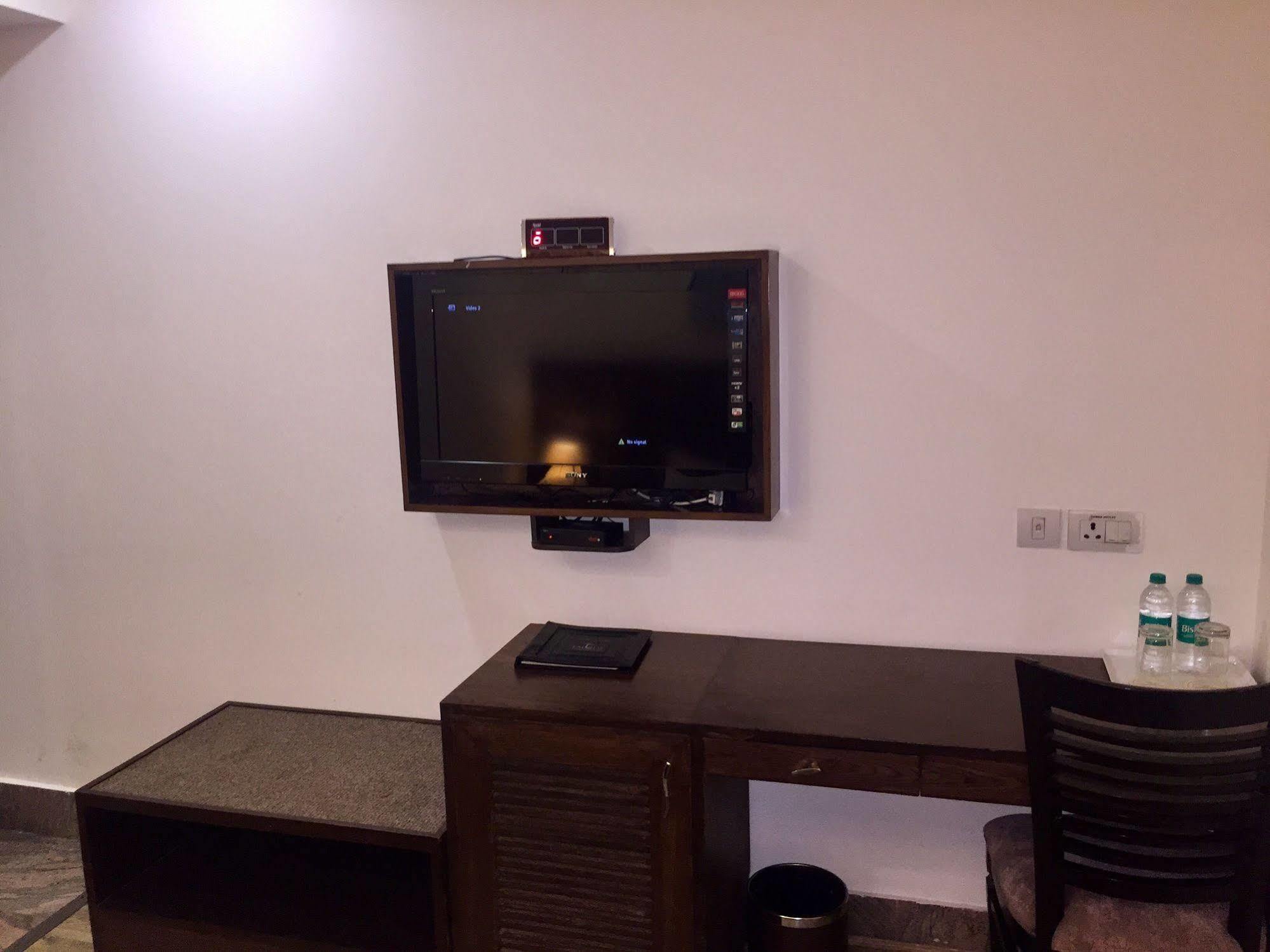 Taurus Sarovar Portico New Delhi