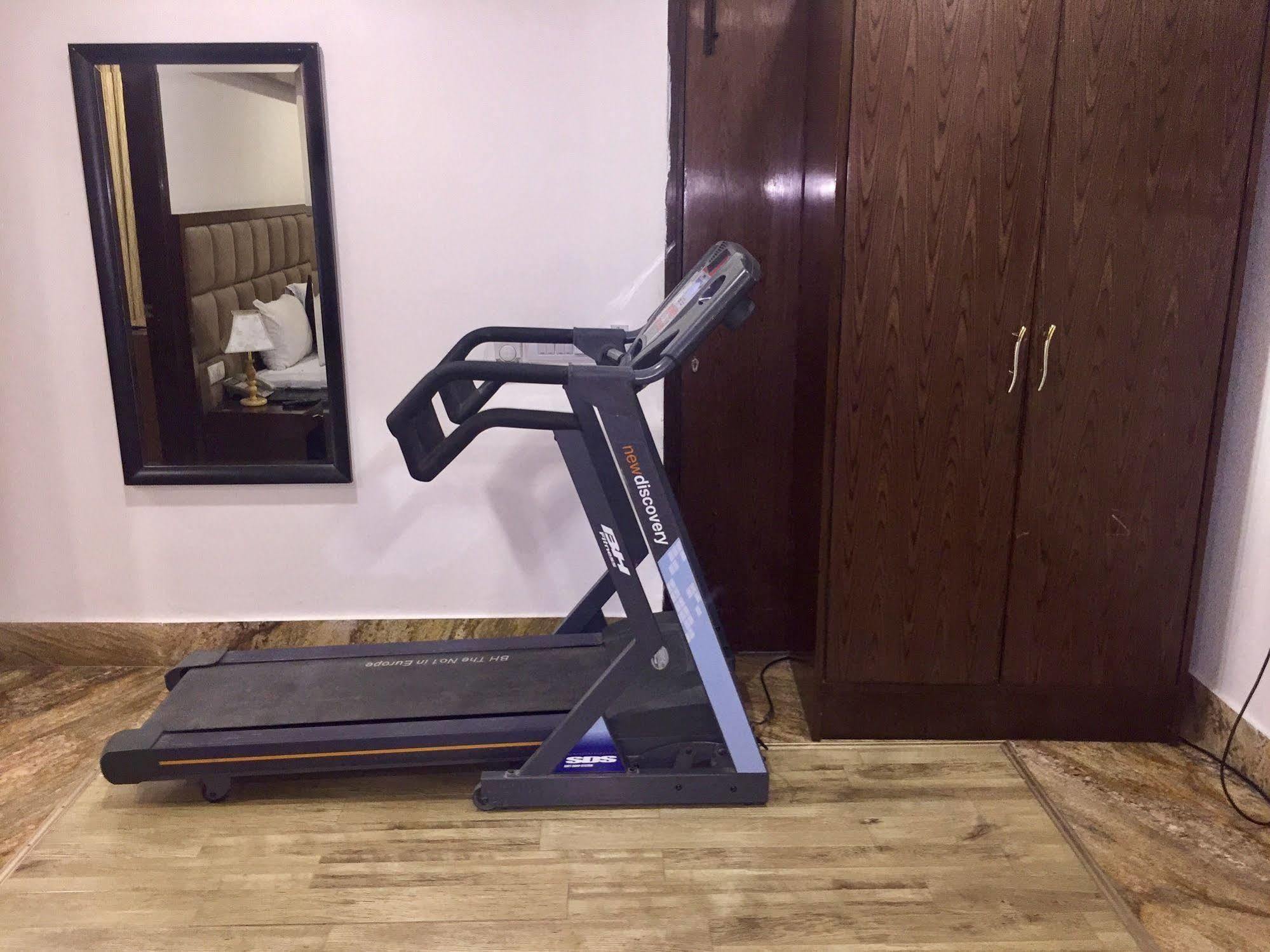 Taurus Sarovar Portico Hotel 4*