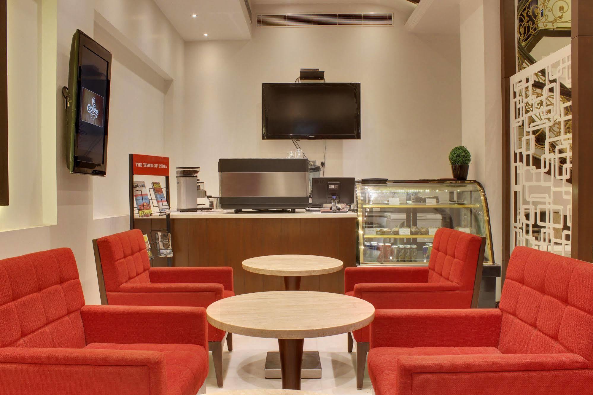 Grand Godwin - Complimentary Airport Pickup -near Ndls Railway Stn
