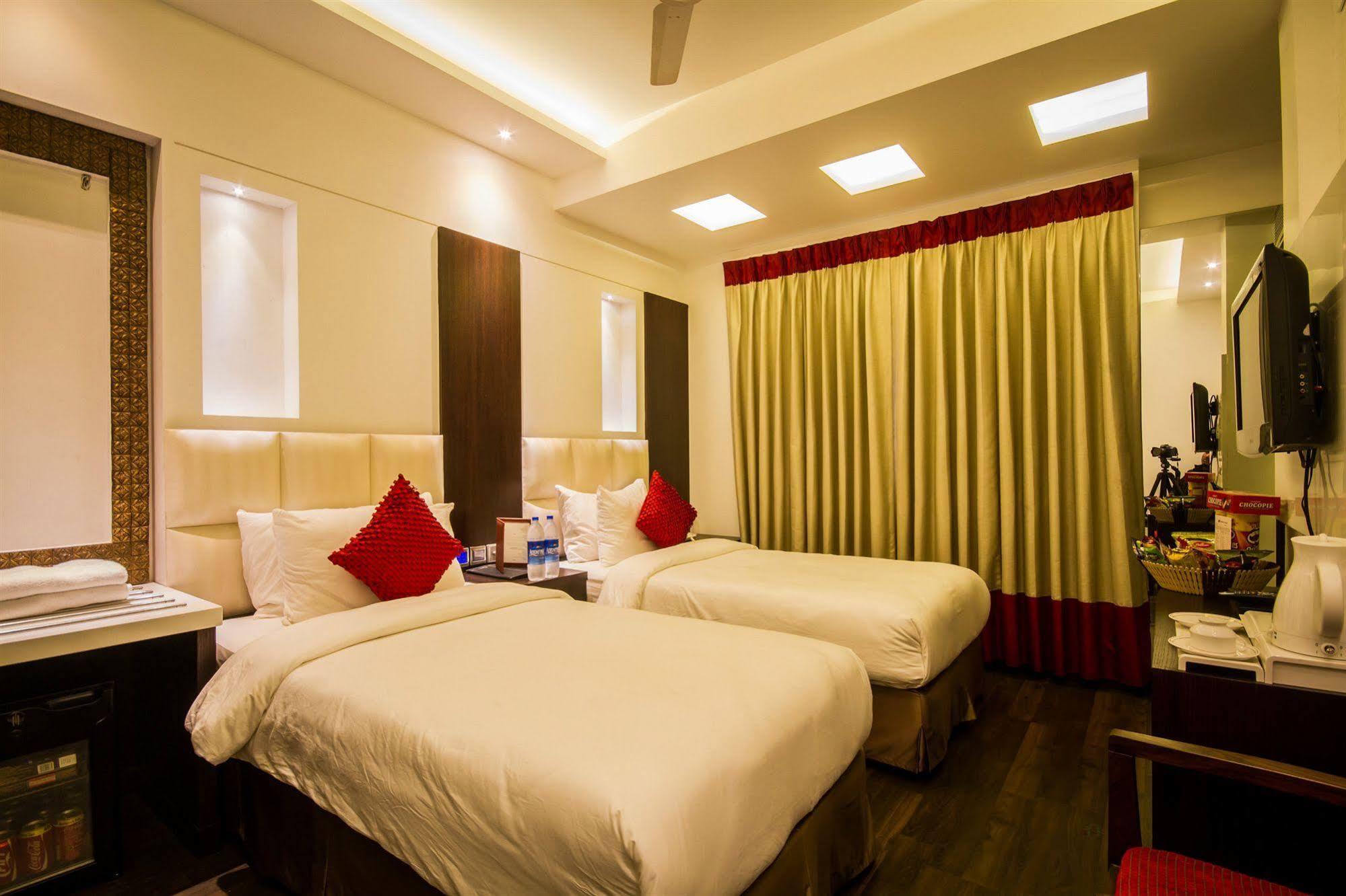 Grand Godwin - Complimentary Airport Pickup -near Ndls Railway Stn Hotel