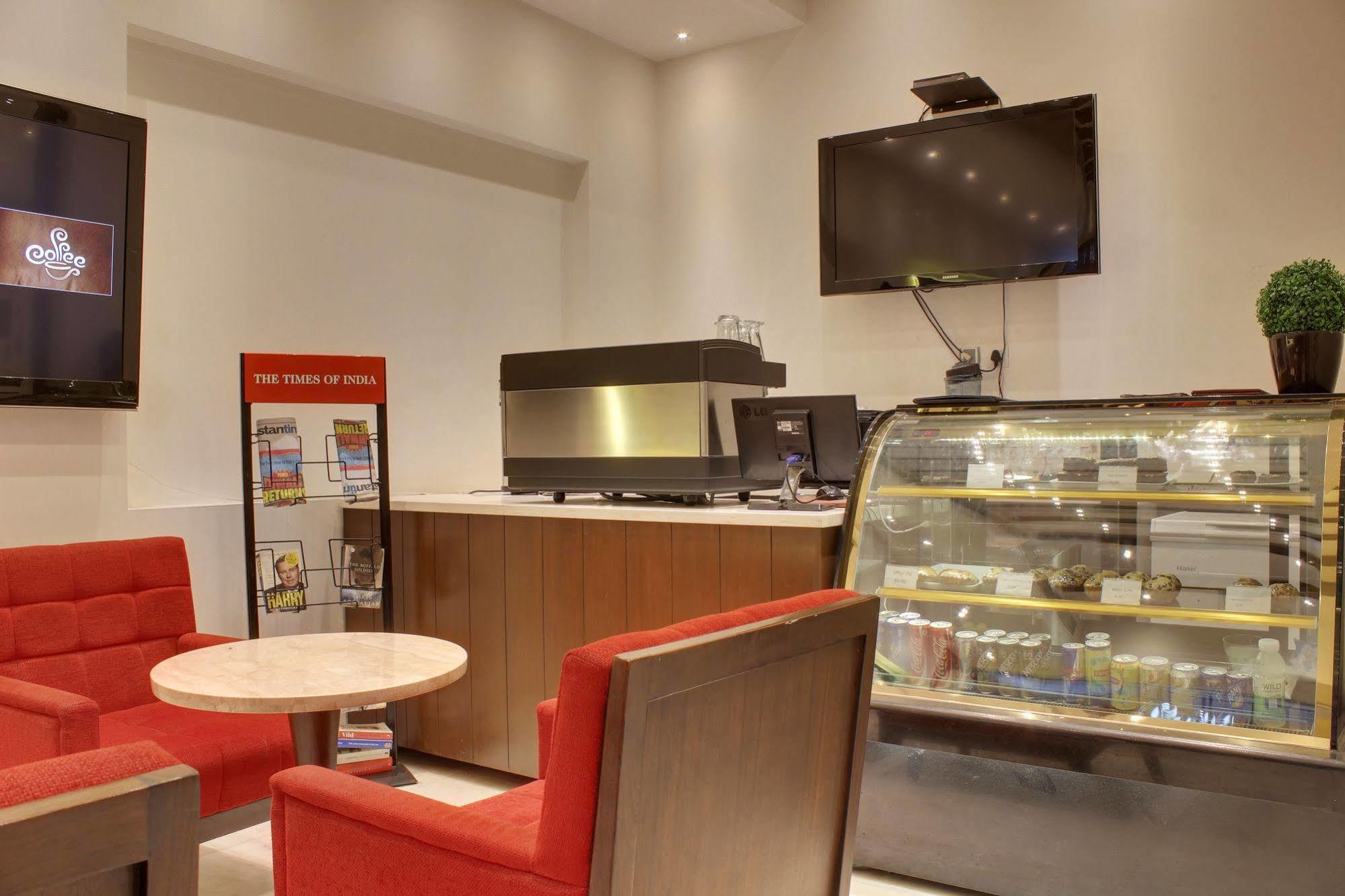Grand Godwin - Complimentary Airport Pickup -near Ndls Railway Stn Hotel 4*