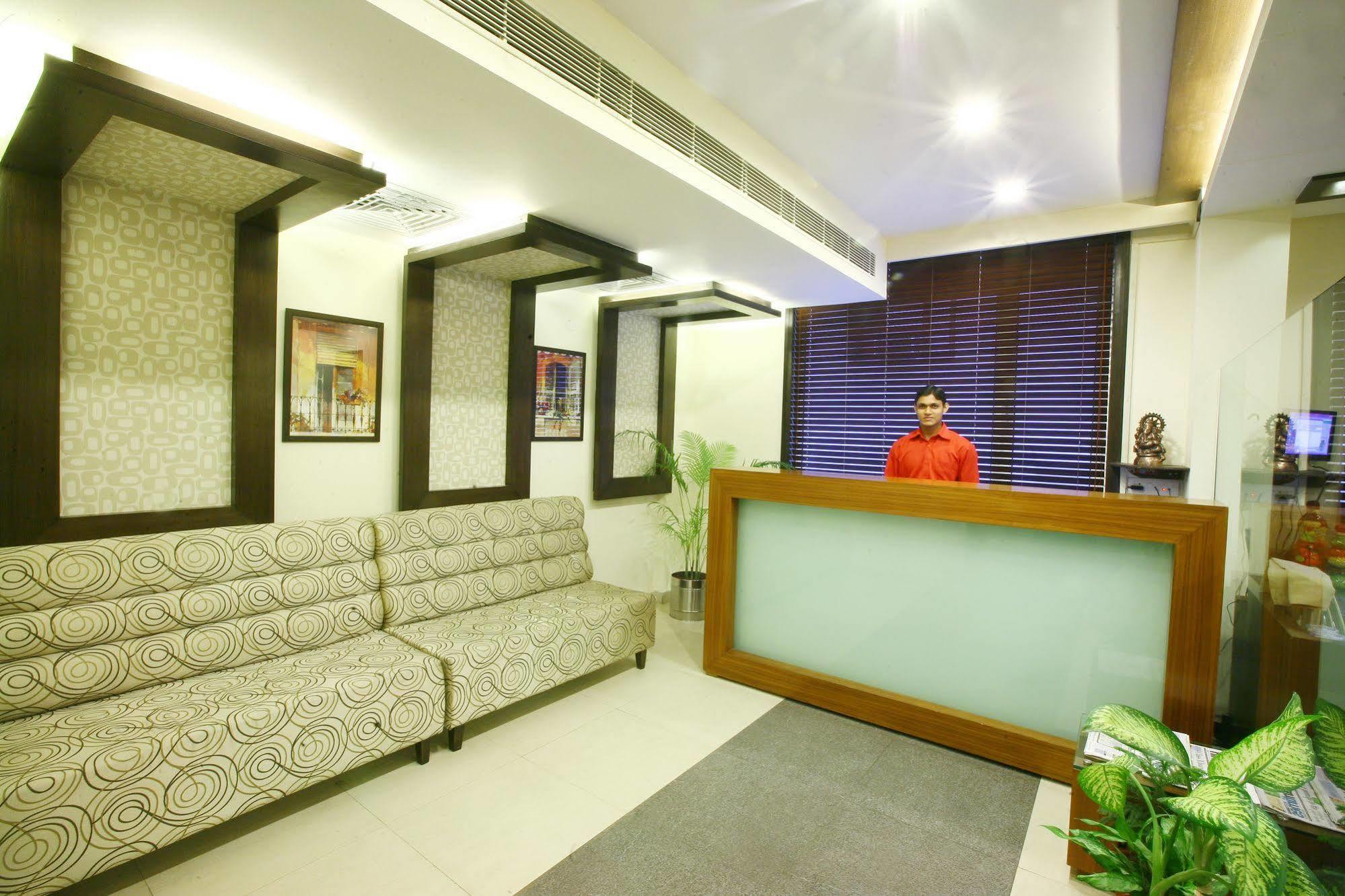Karon - Lajpat Nagar Hotel 3*