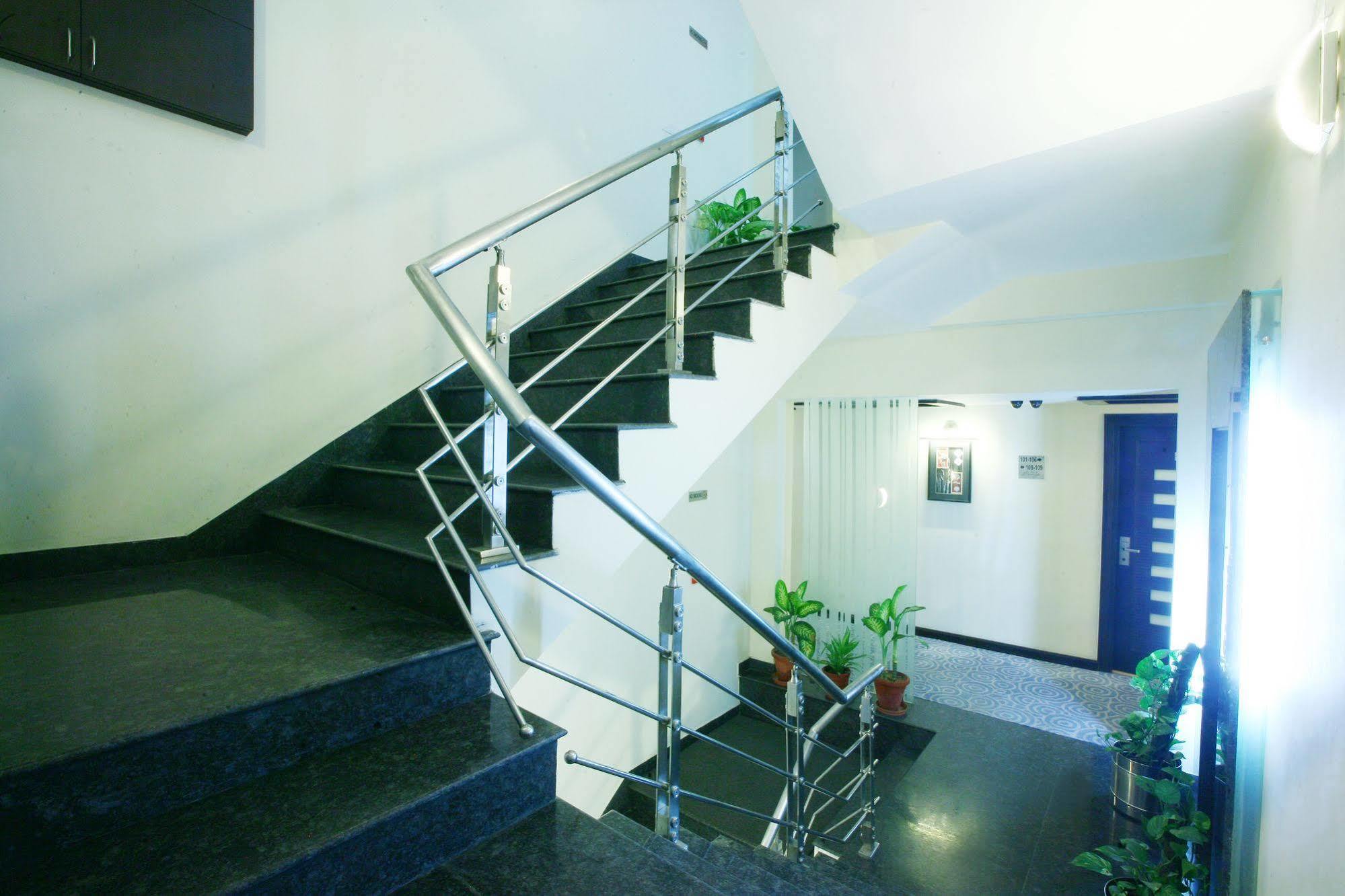 Hotel Karon - Lajpat Nagar
