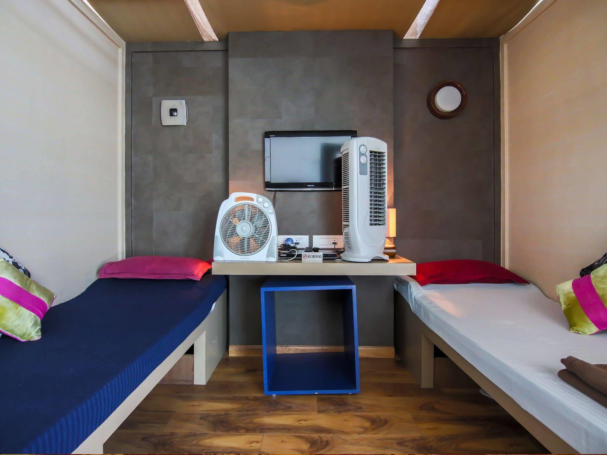 Capsule hotel Sams Snooze At My Space