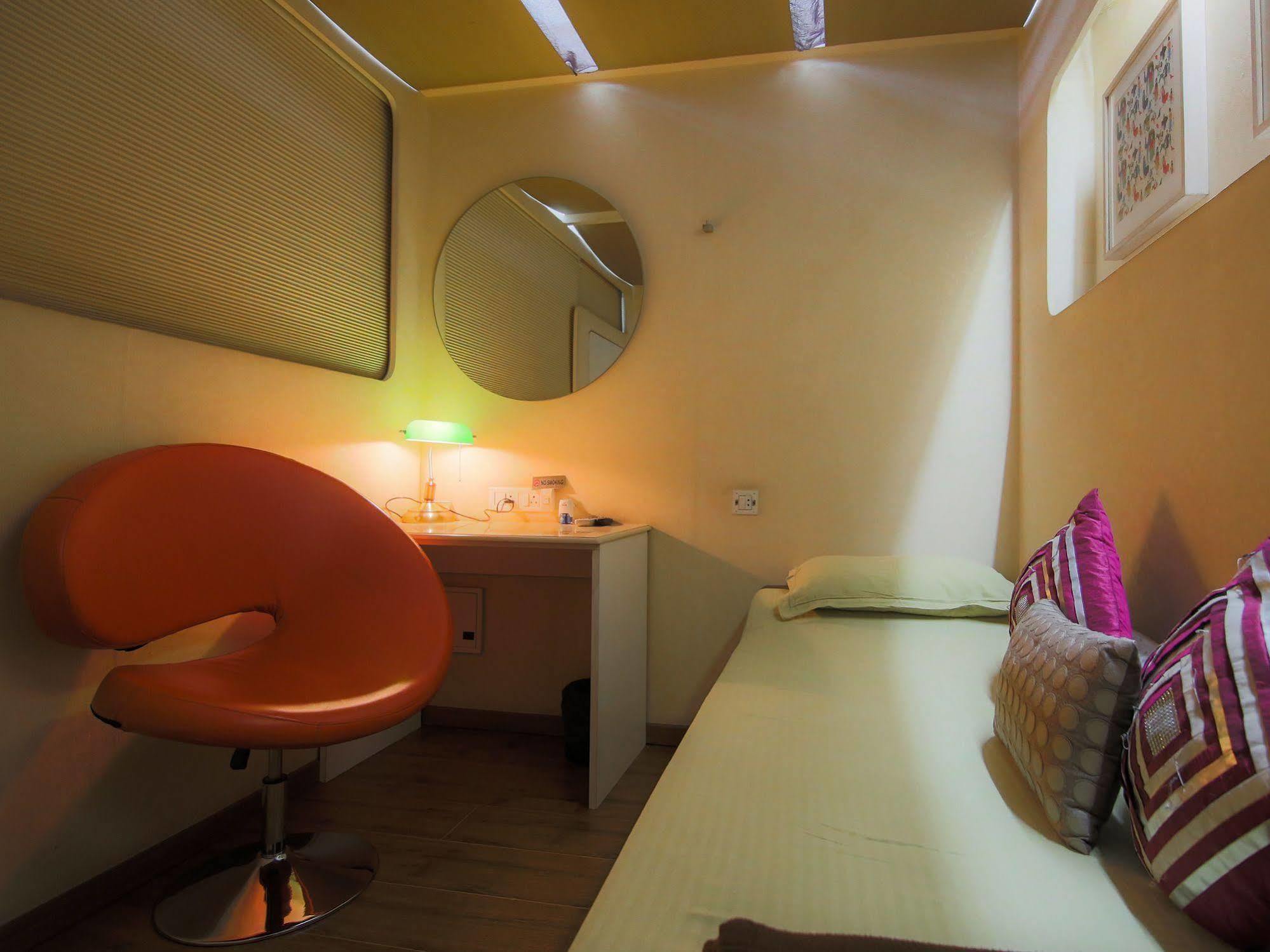 Capsule hotel Sams Snooze At My Space 3*