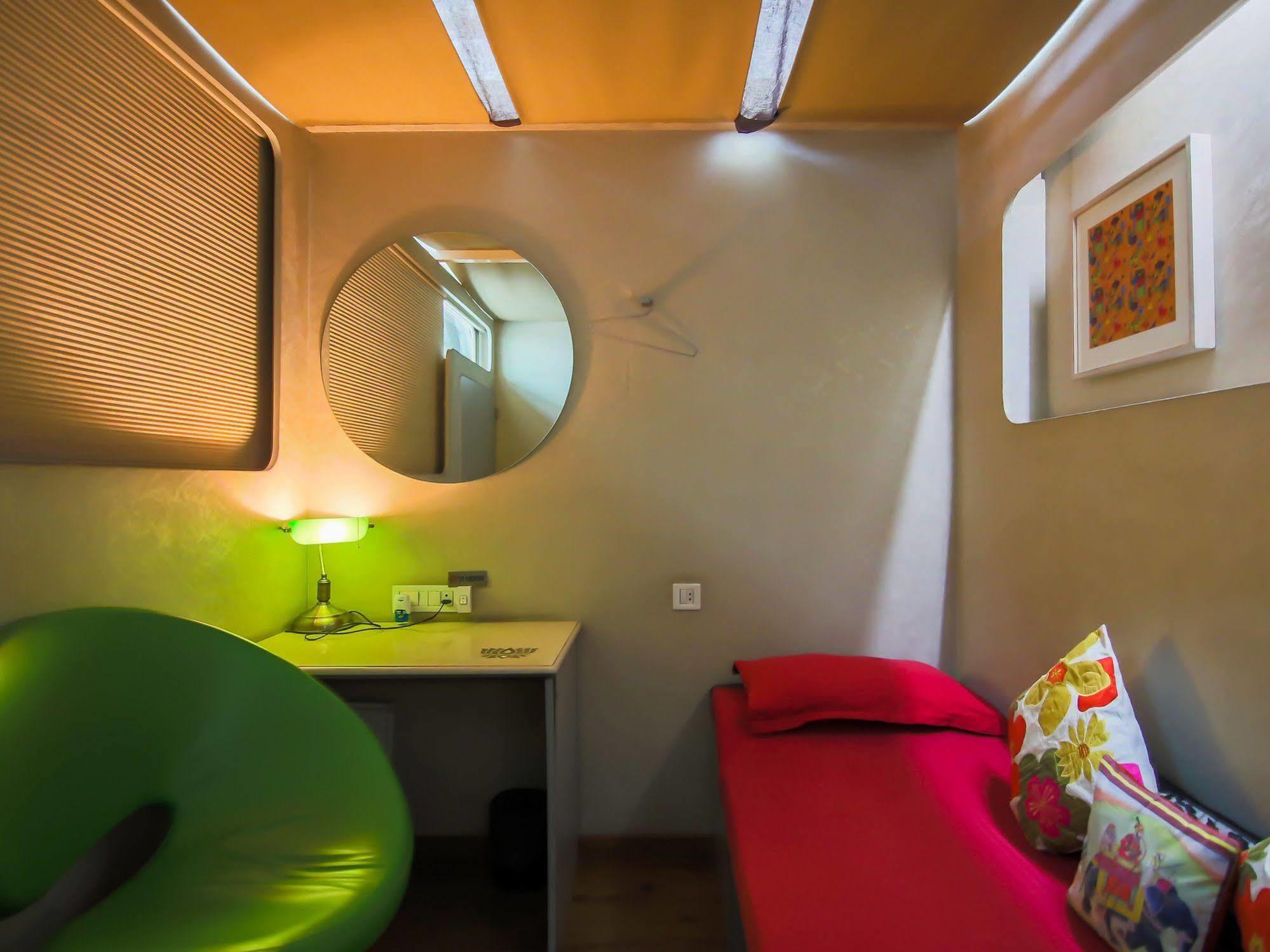 Sams Snooze At My Space Capsule hotel