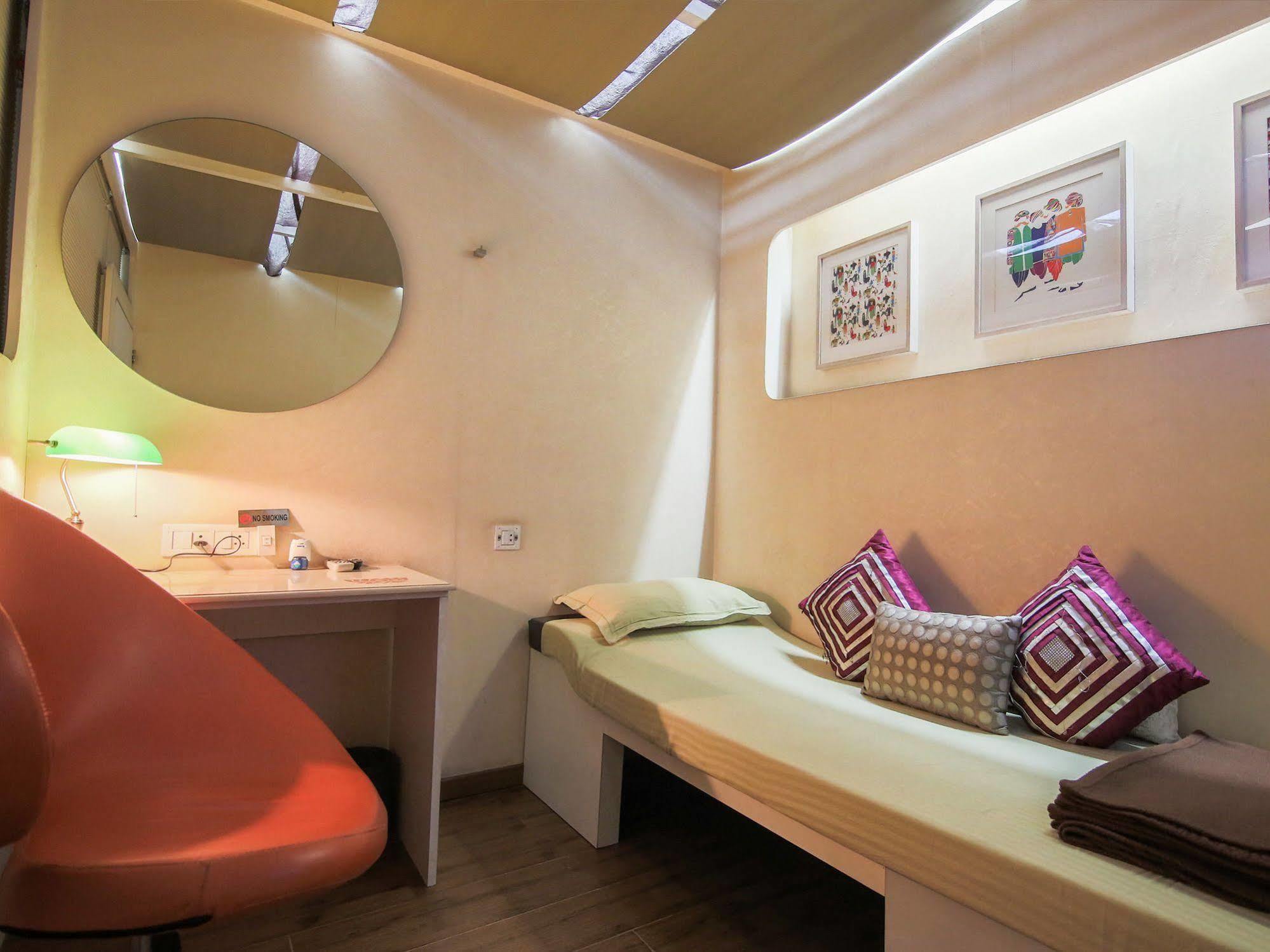 Capsule hotel Sams Snooze At My Space
