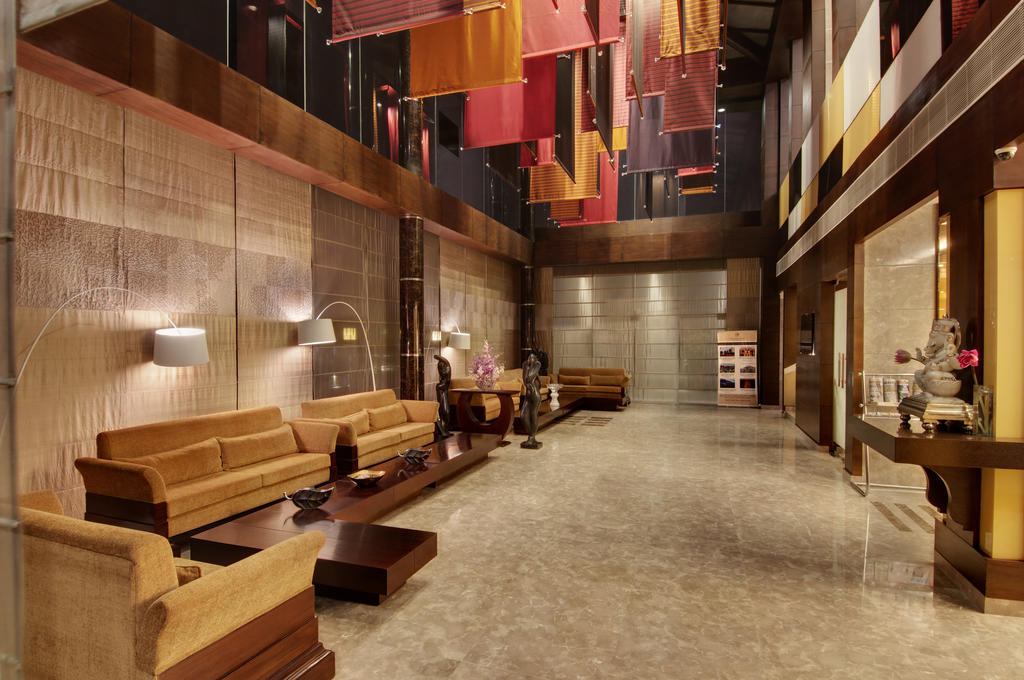 Hotel The Golden Palms & Spa, Delhi