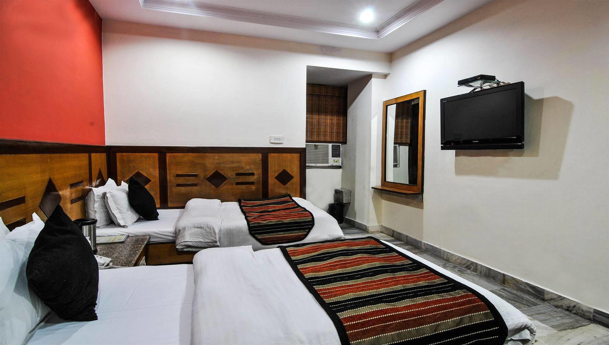 O Paharganj Near Railway Station Formerly Chand Palace New Delhi