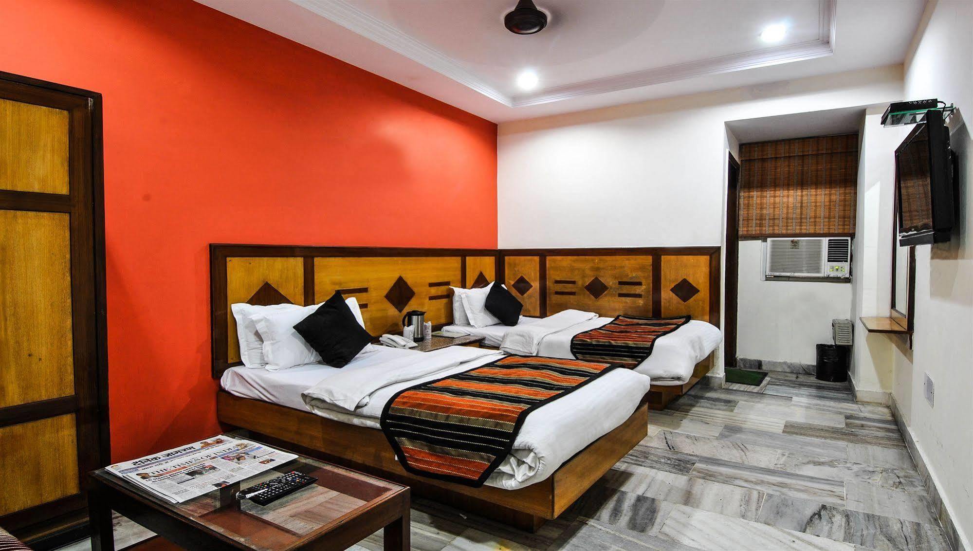 Hotel O Paharganj Near Railway Station Formerly Chand Palace New Delhi