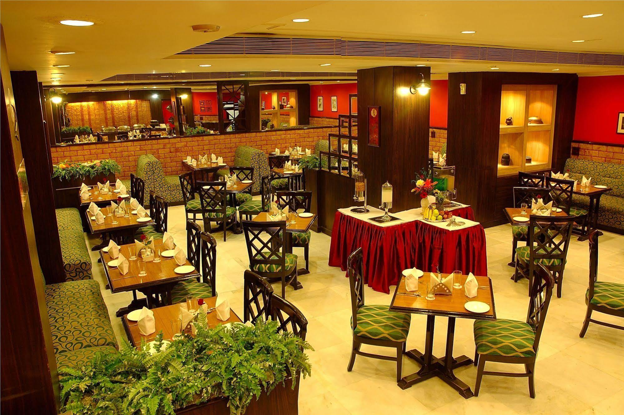 Regent Continental Hotel 3*