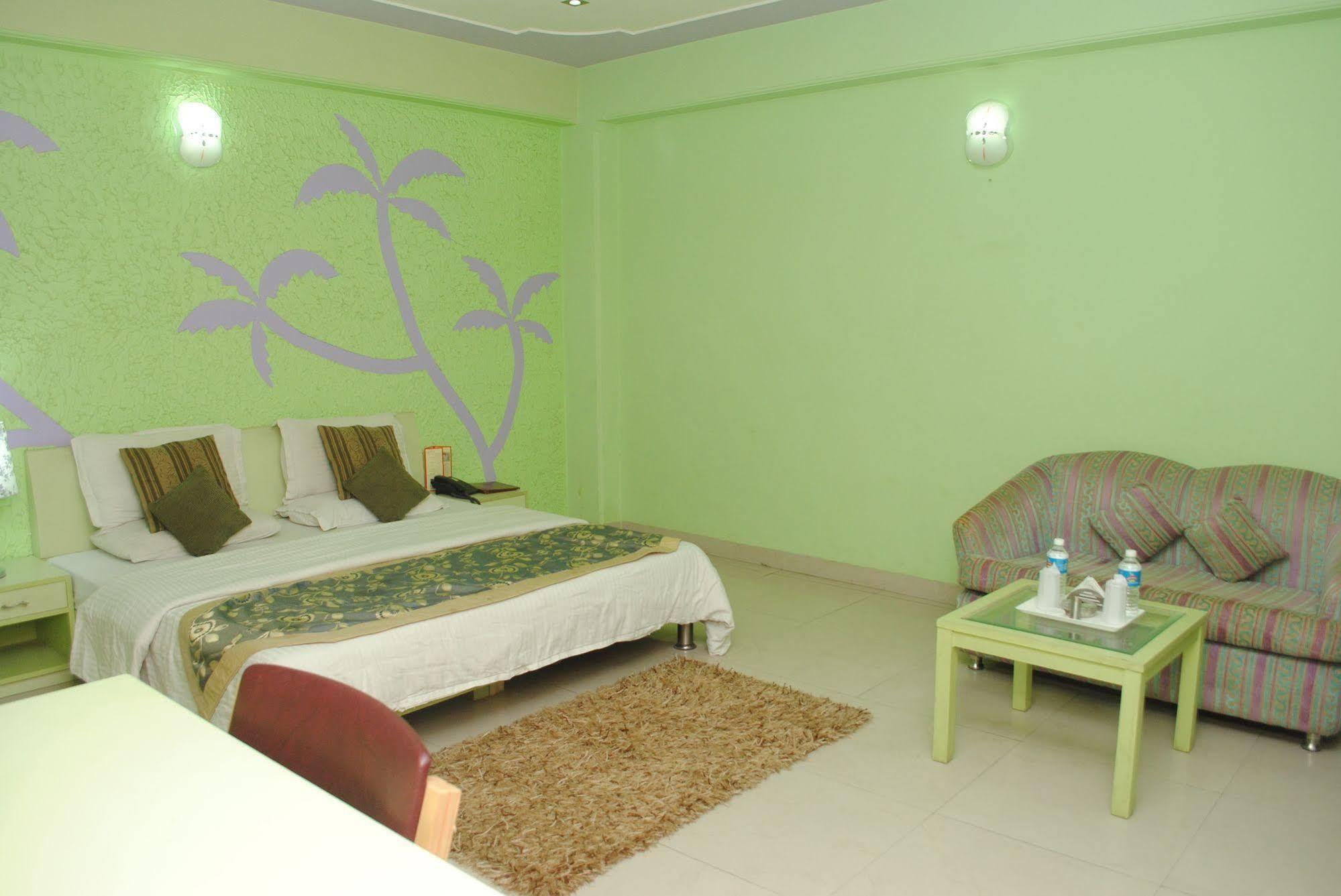 Hotel Opera New 4*