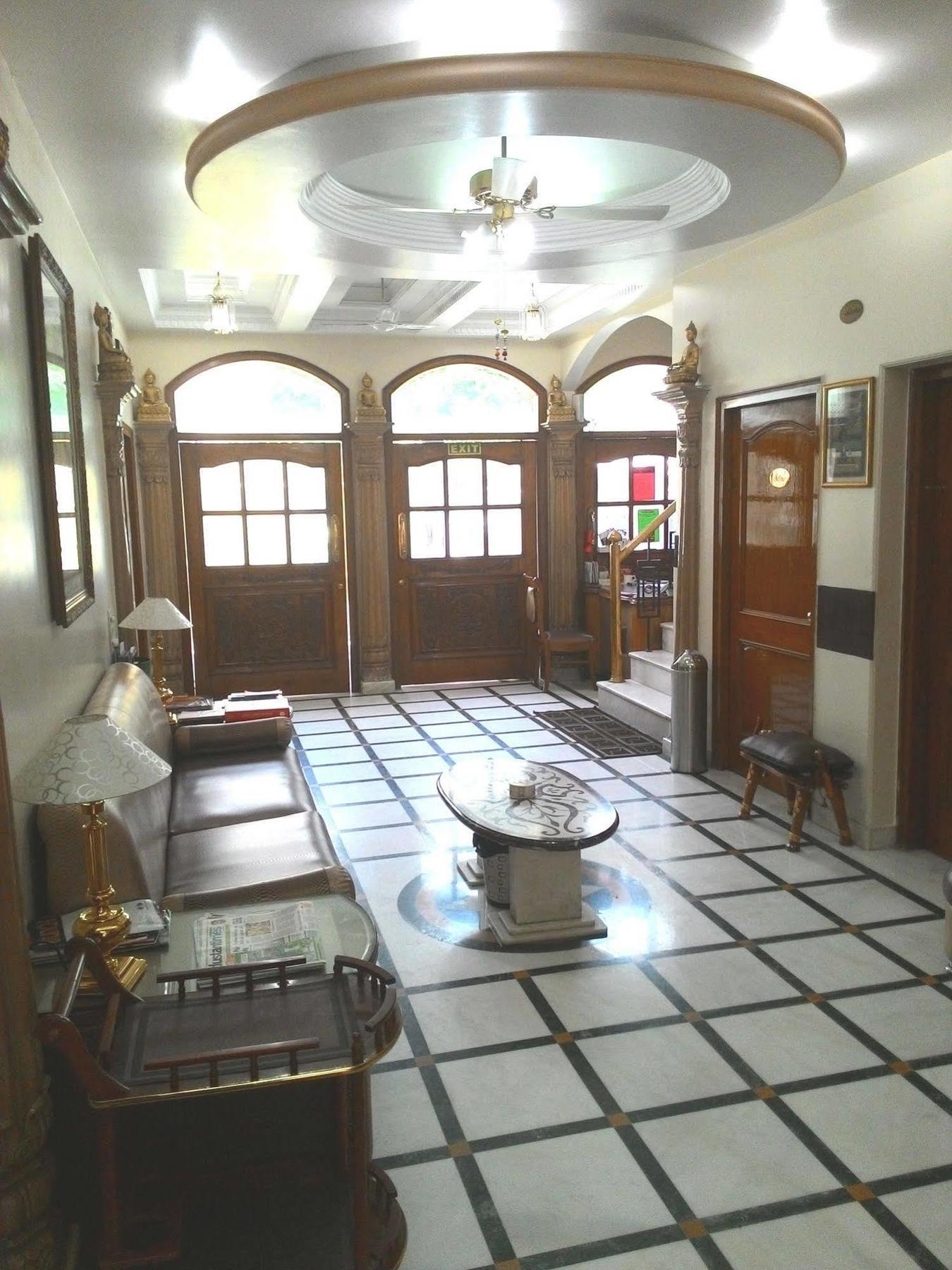 Homestay Bajaj Indian New Delhi