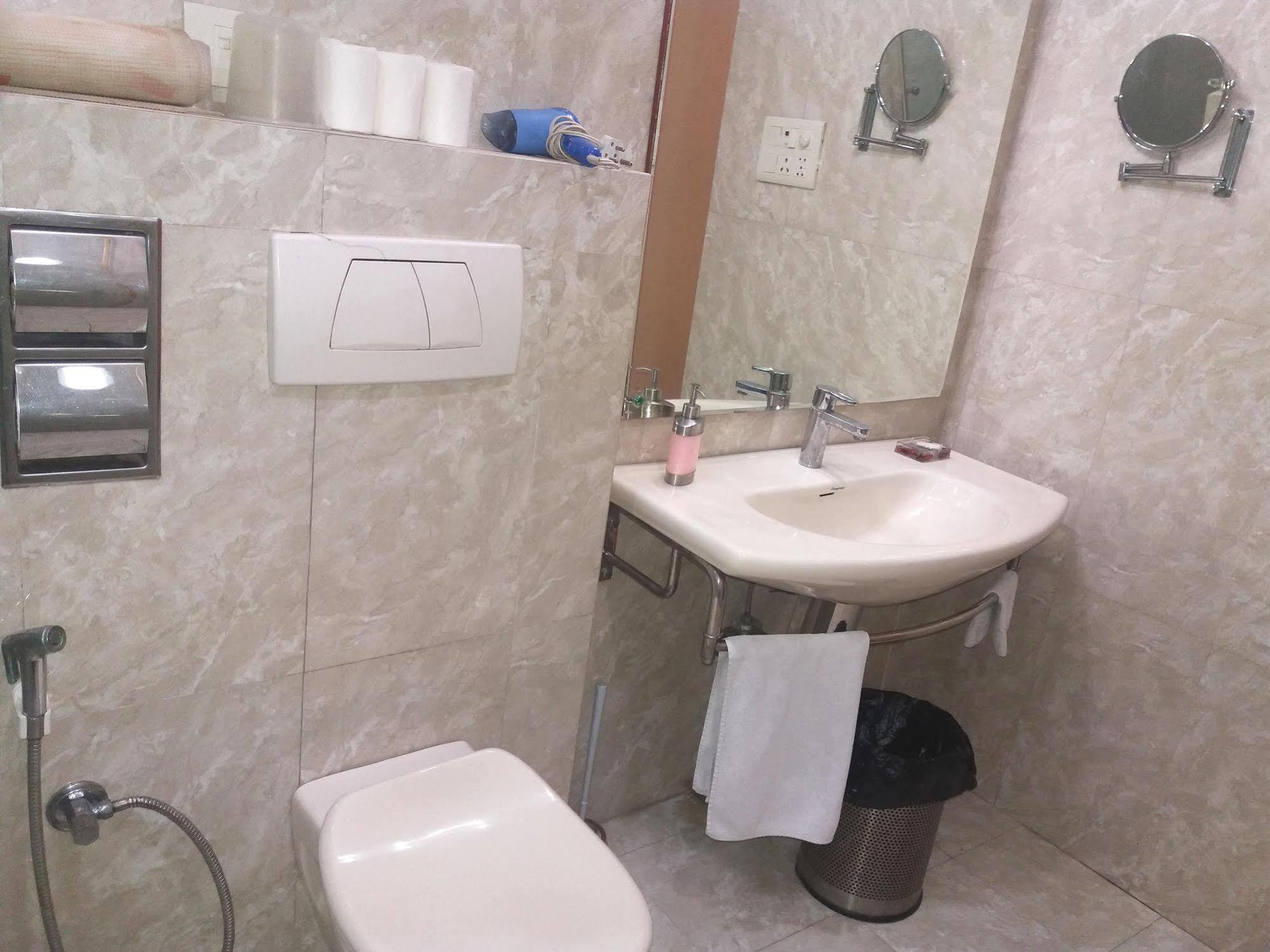 Homestay Bajaj Indian New Delhi