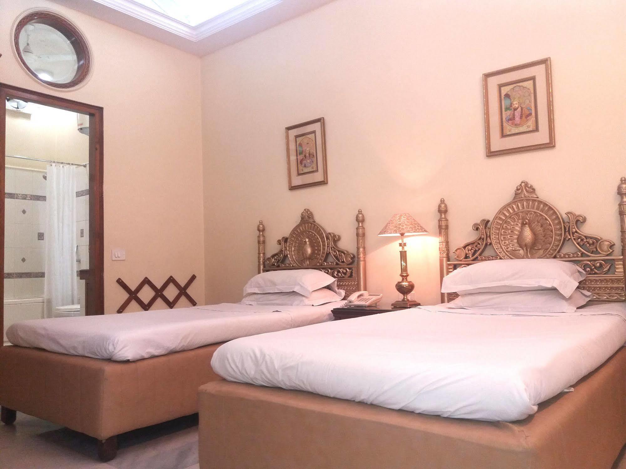 Homestay Bajaj Indian *
