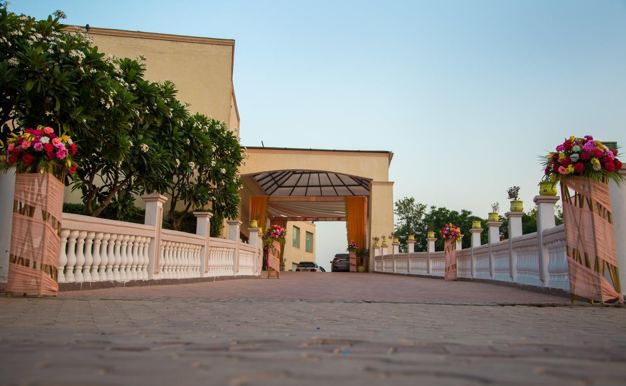 Celebration Gardens Hotel 3*